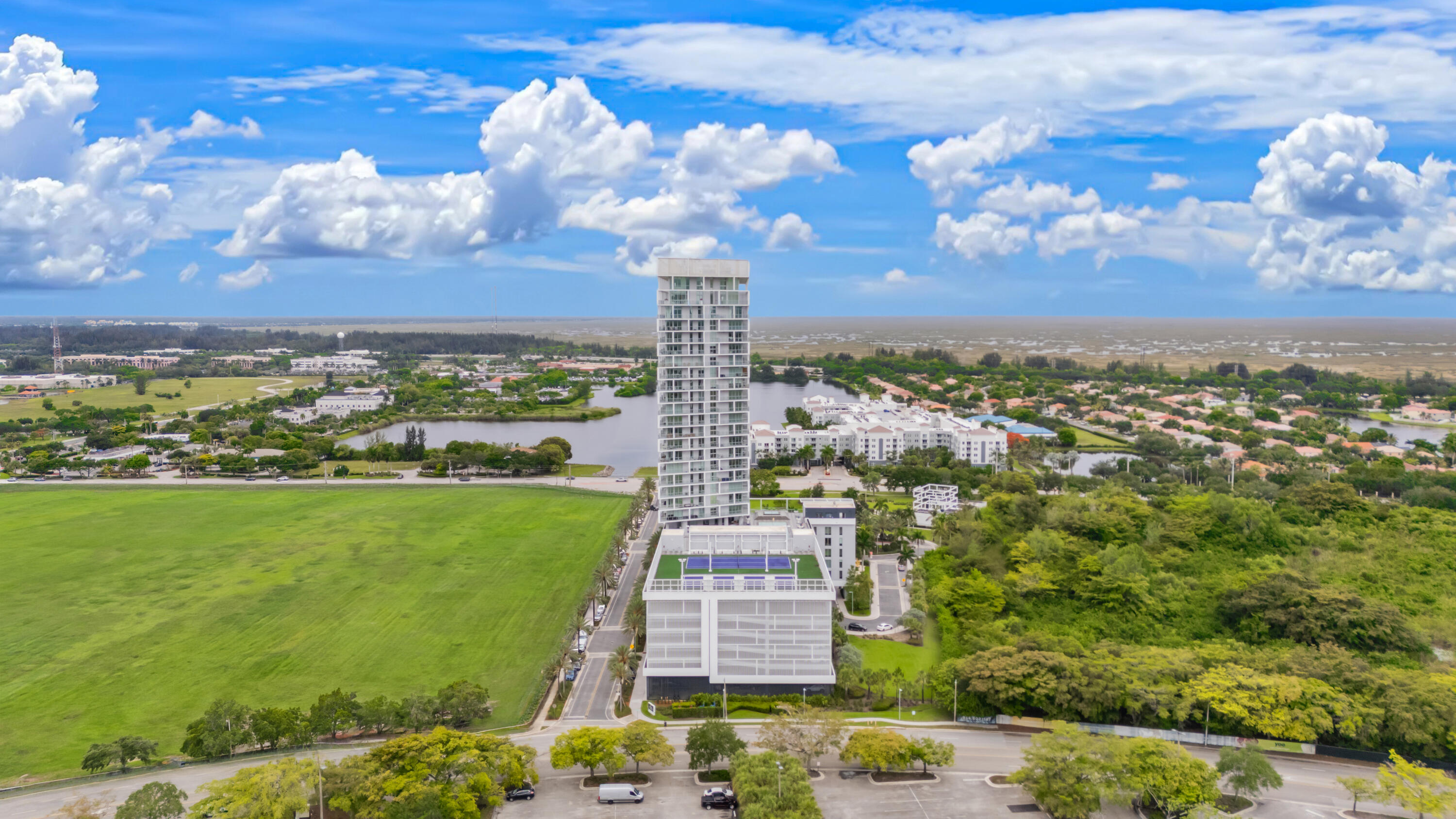 METROPICA NORTH TOWER ONE - Residential