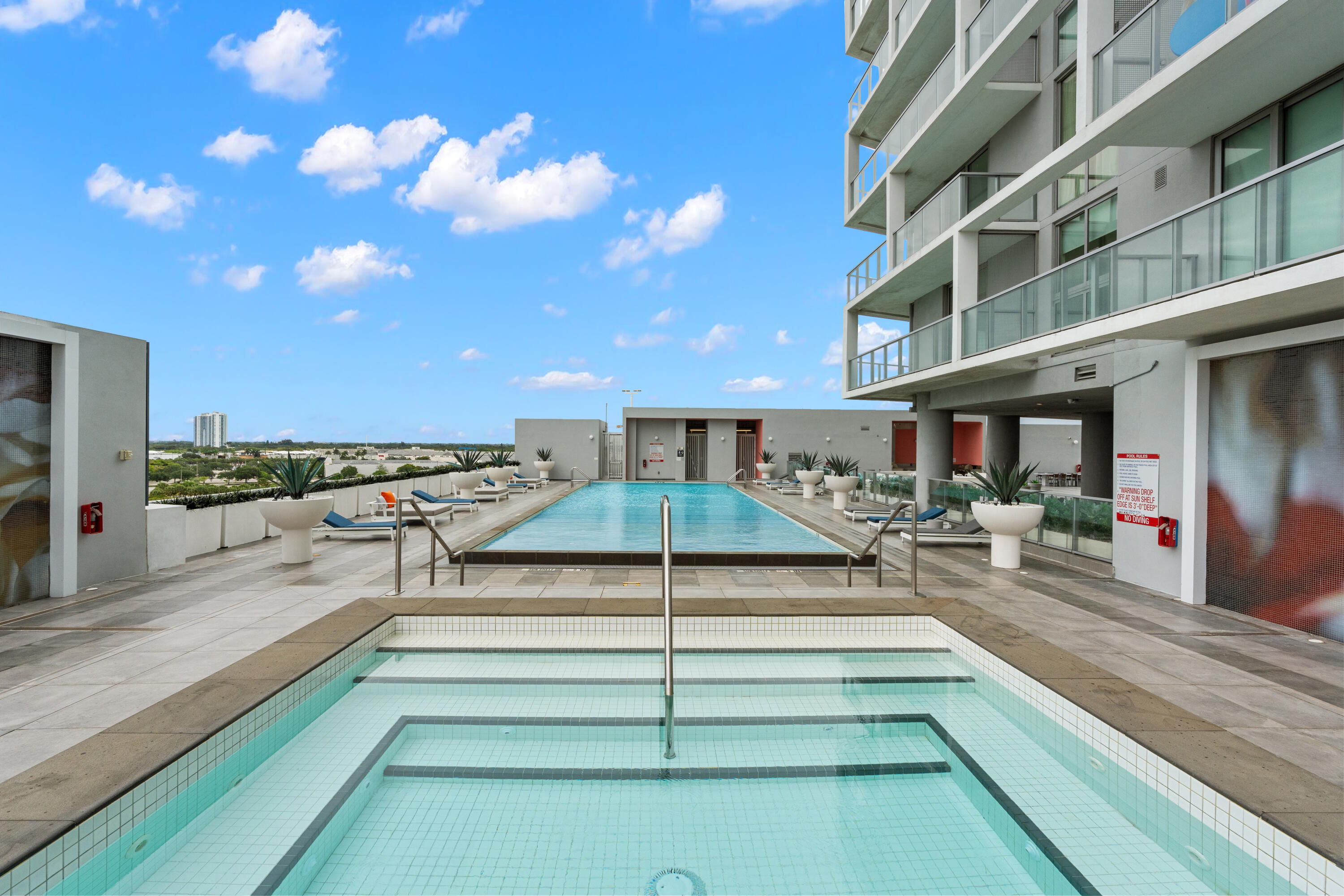 METROPICA NORTH TOWER ONE - Residential