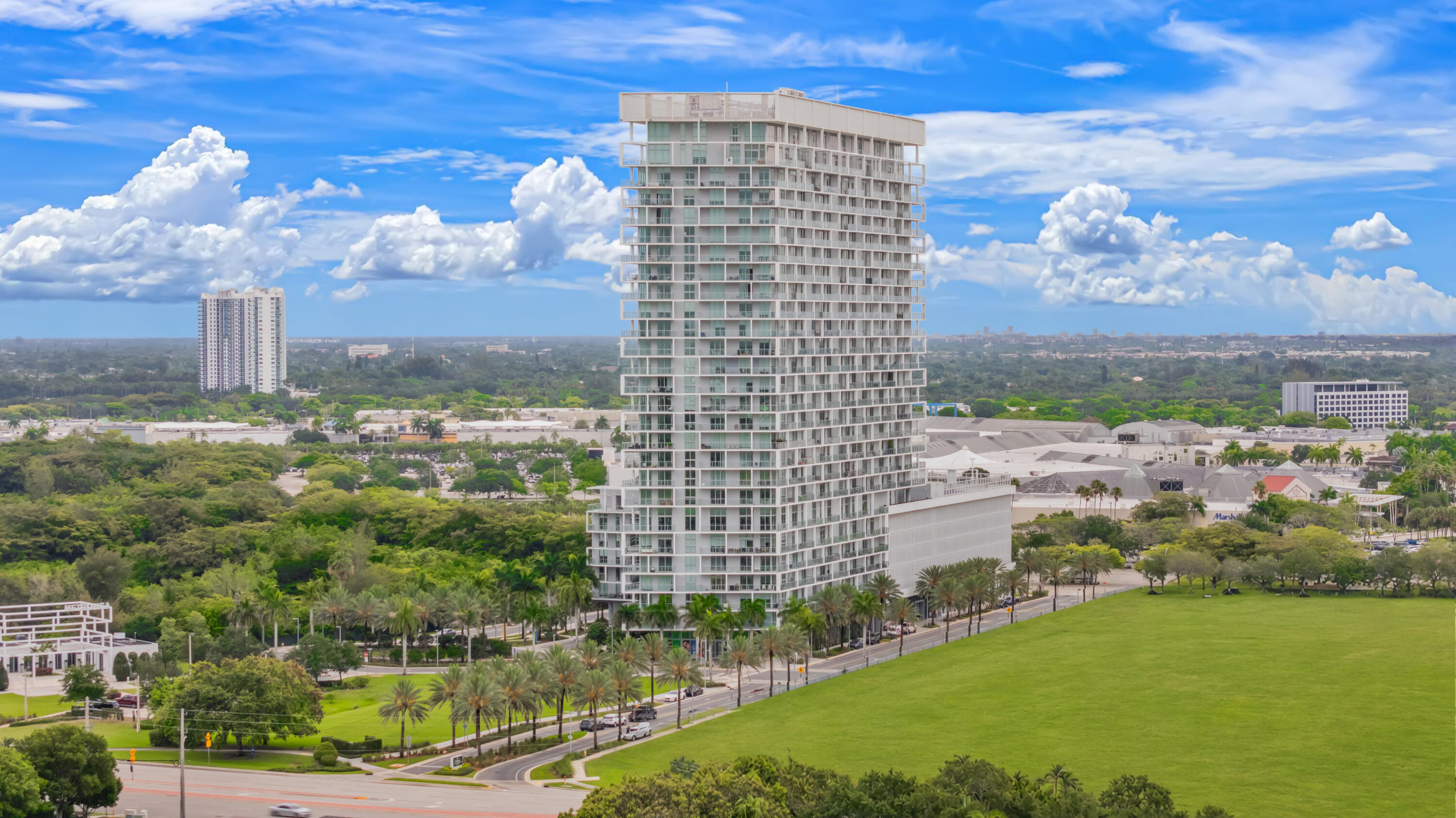 METROPICA NORTH TOWER ONE - Residential