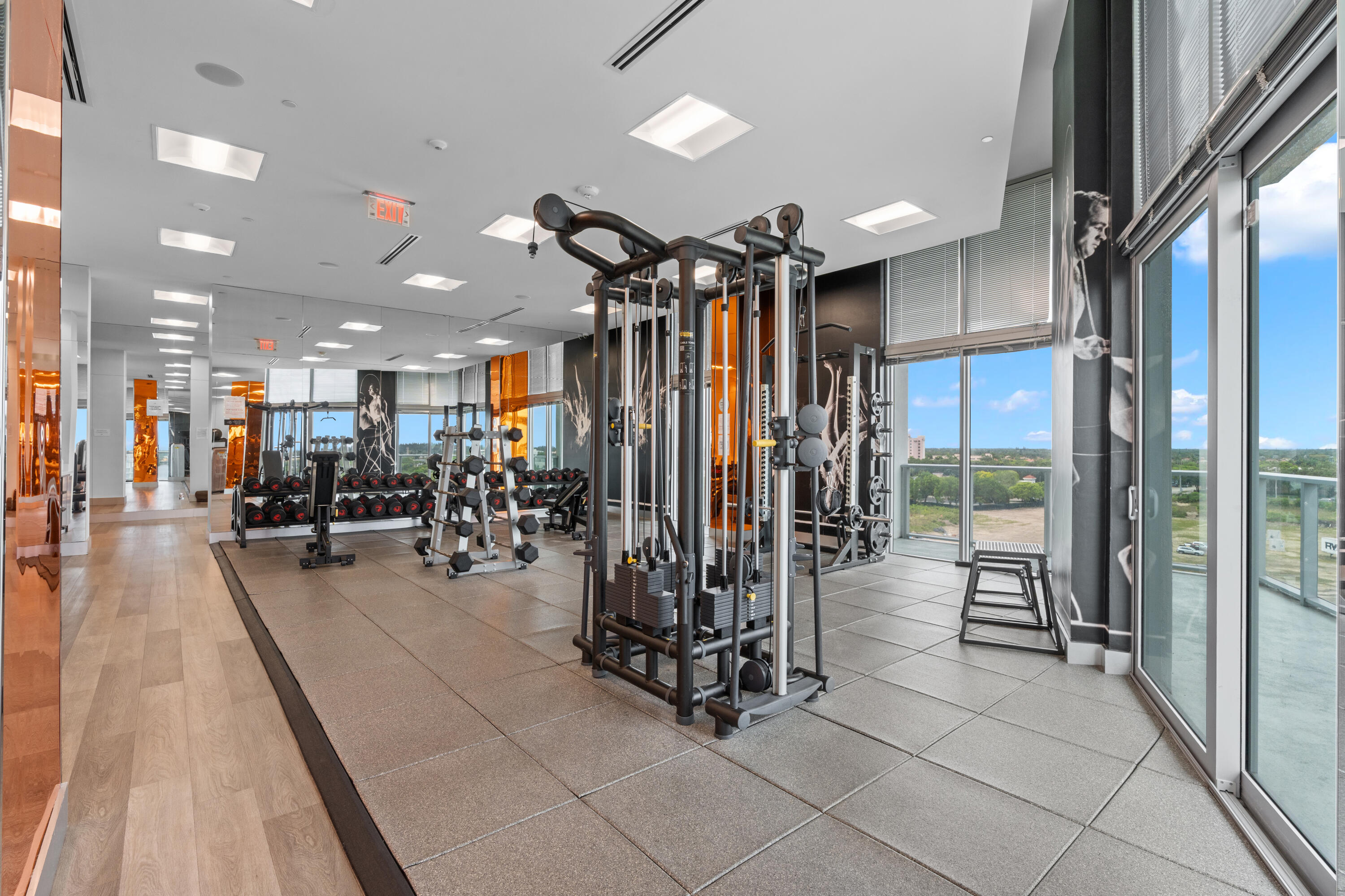 METROPICA NORTH TOWER ONE - Residential