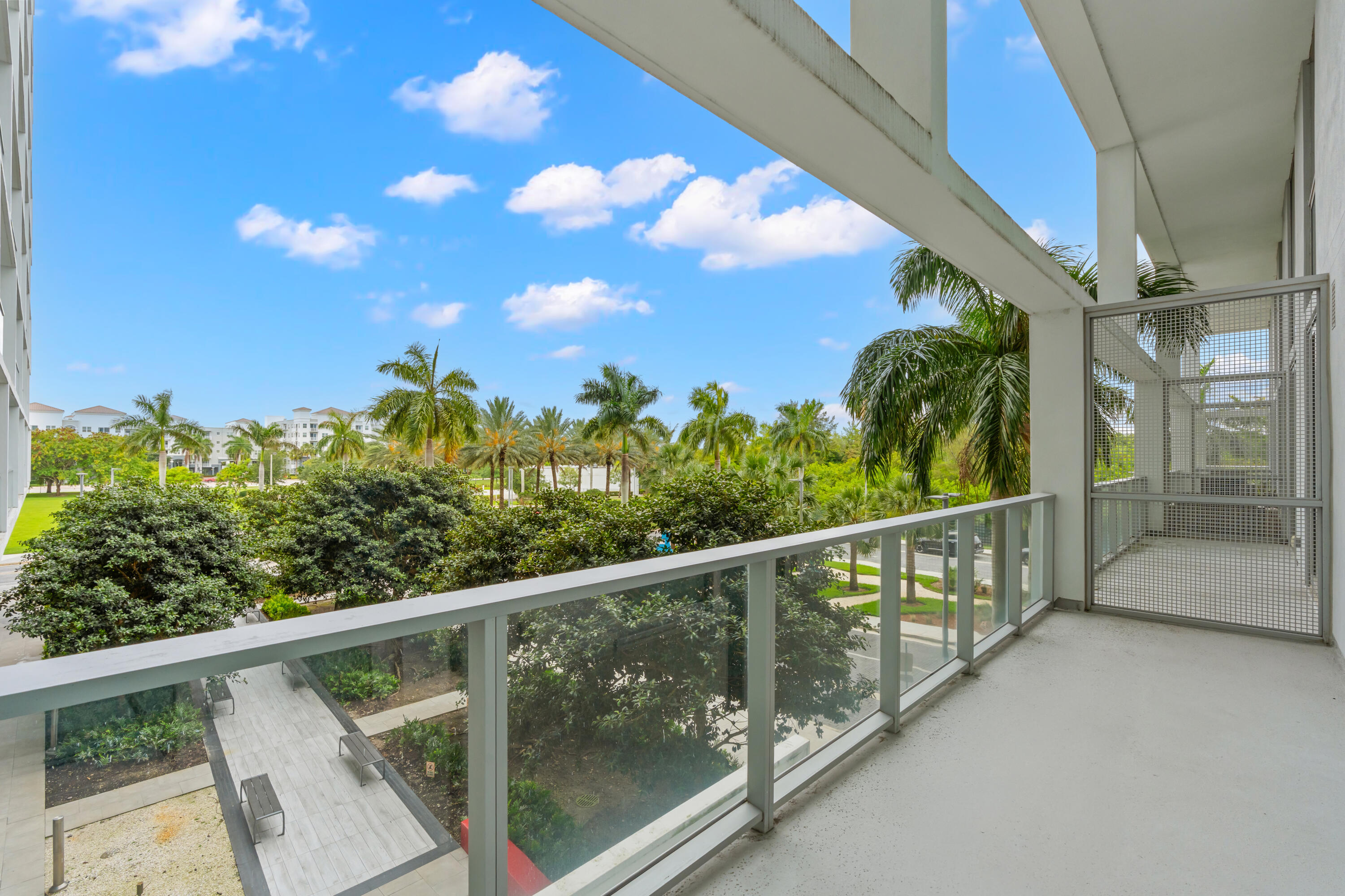 METROPICA NORTH TOWER ONE - Residential