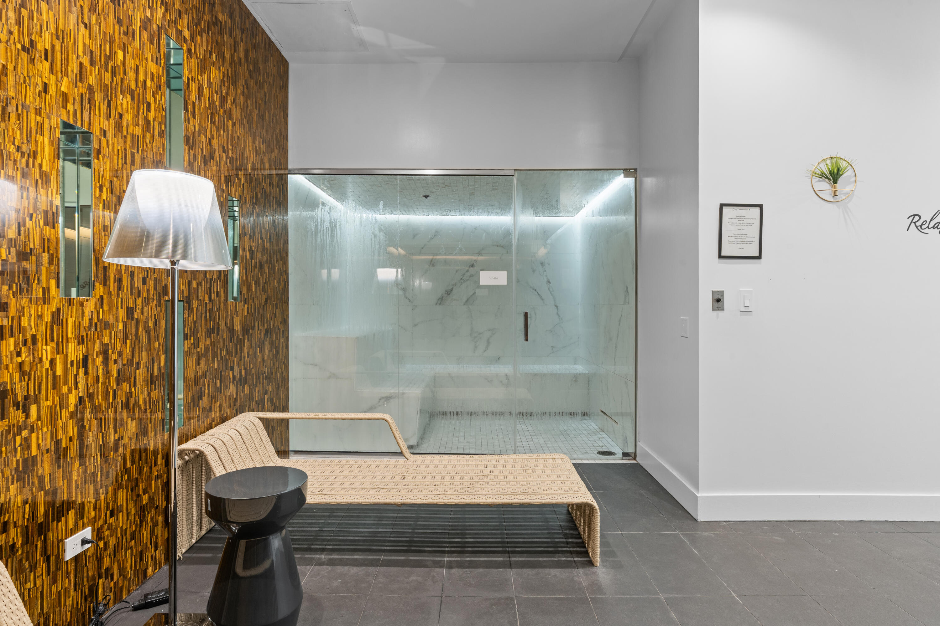 METROPICA NORTH TOWER ONE - Residential