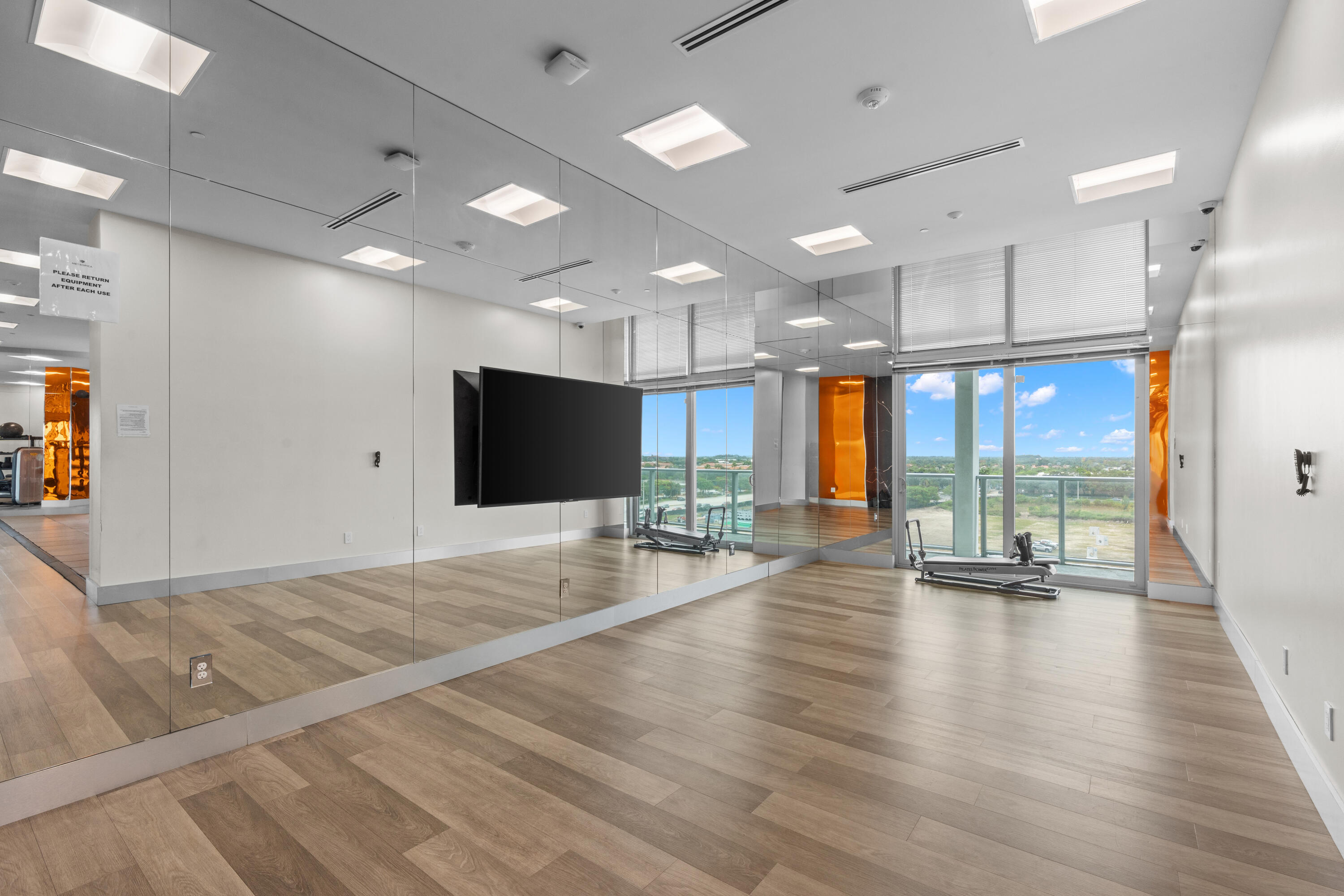 METROPICA NORTH TOWER ONE - Residential