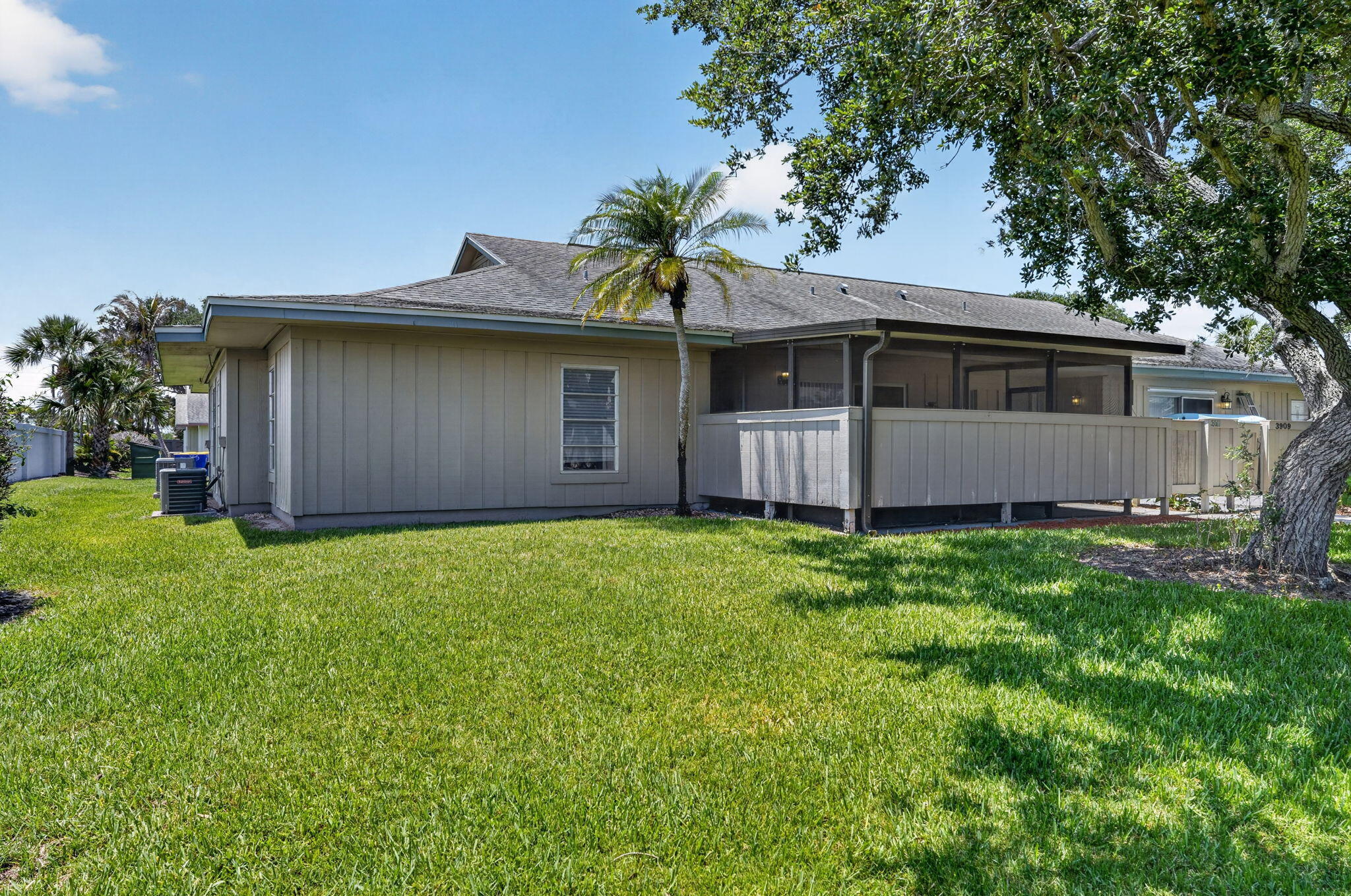 CINNAMON TREE - Residential