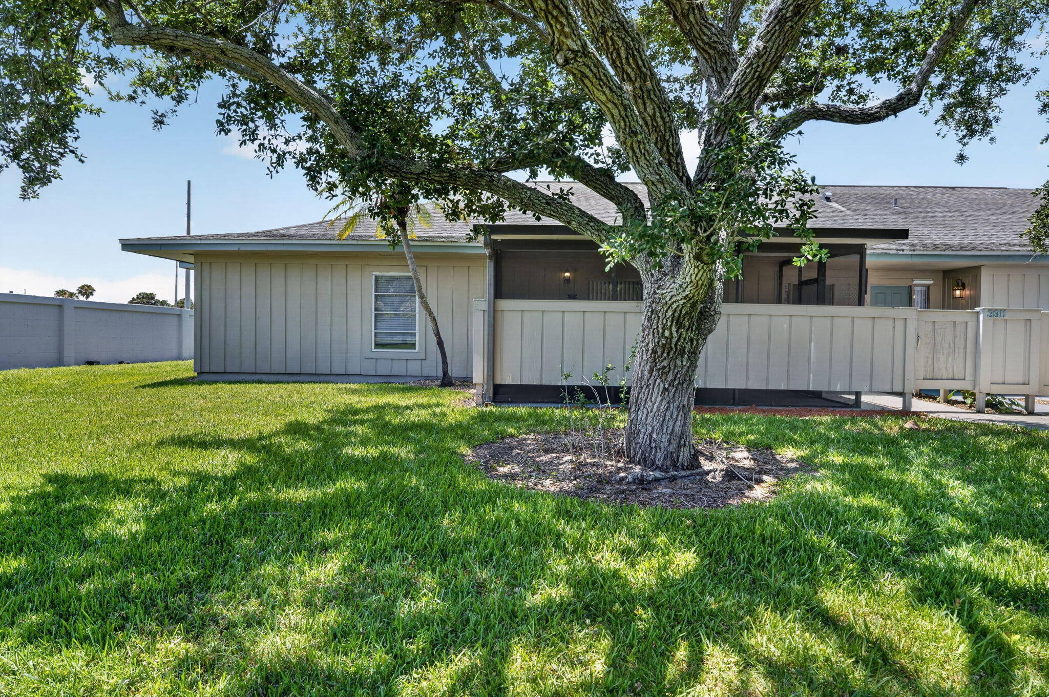CINNAMON TREE - Residential