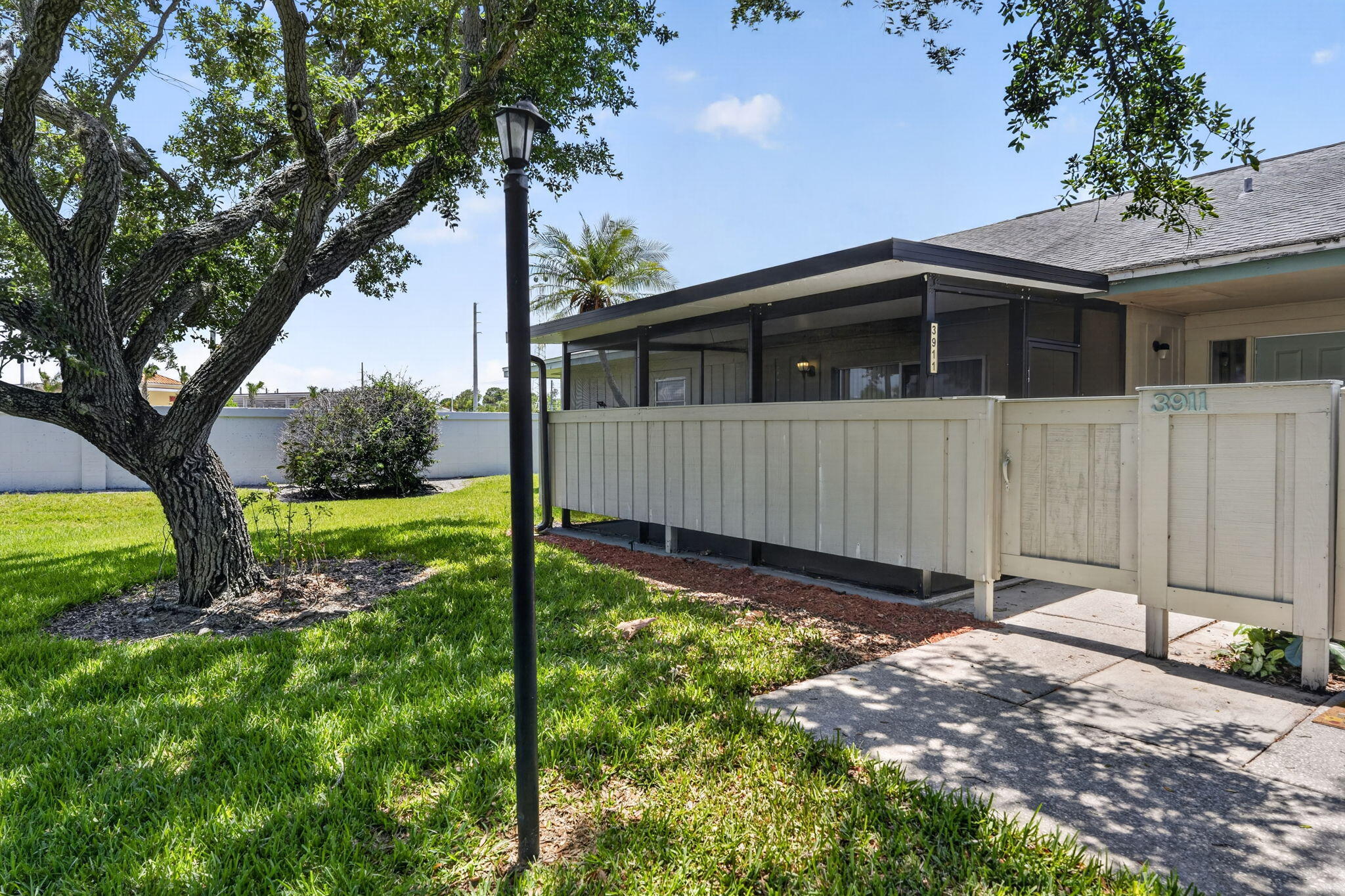 Beautifully maintained 2 bedroom, 2 bathroom with a large screened in patio villa in the desirable Cinnamon Tree community in Jensen Beach. This inviting residence offers comfortable living spaces, abundant natural light and a convenient location close to beaches, shopping, dining and downtown Jensen Beach. Enjoy community amenities and a low-maintenance lifestyle in a sought-after neighborhood. Perfect for year-round living, a seasonal retreat or investment opportunity.