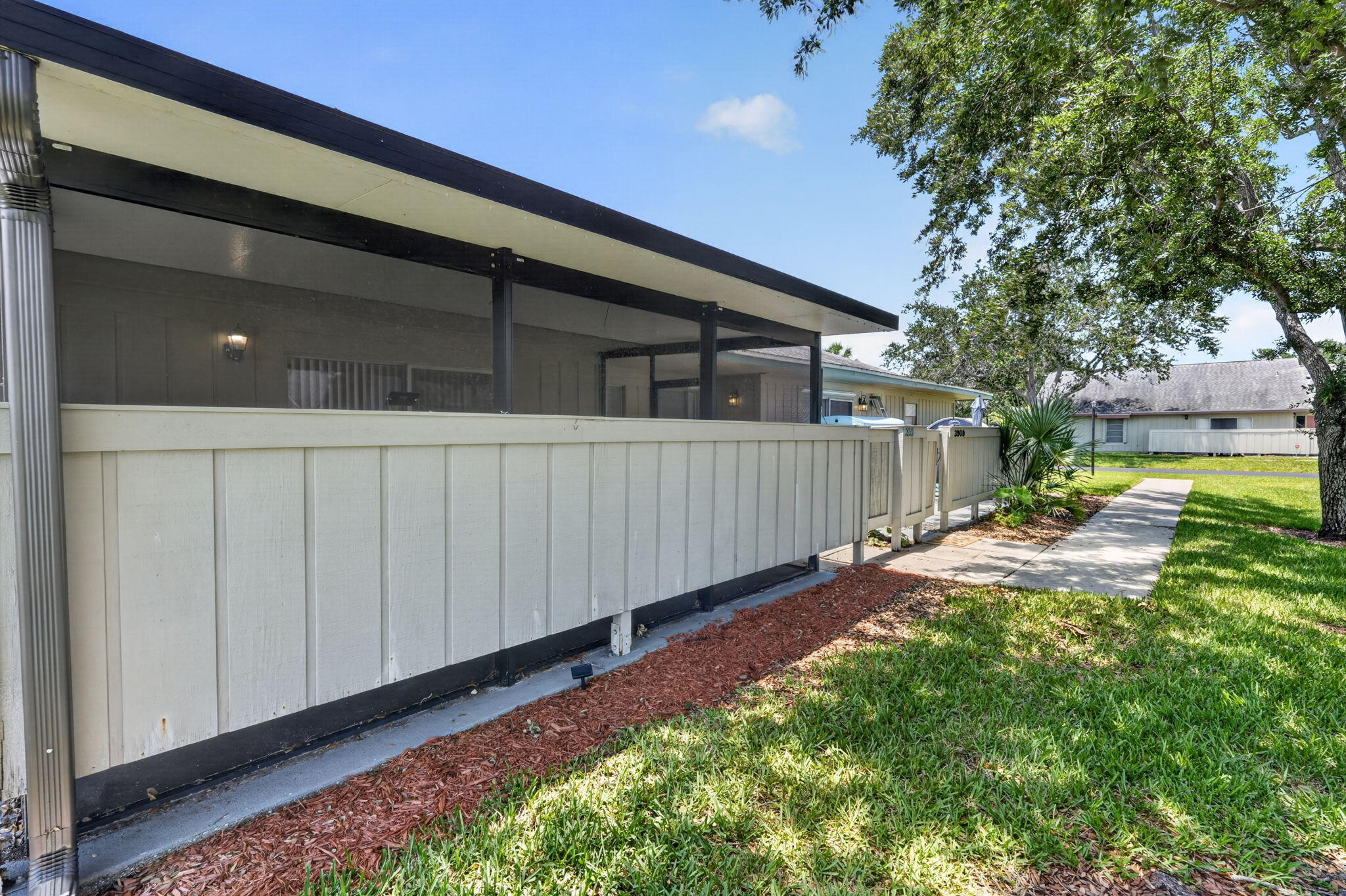 CINNAMON TREE - Residential