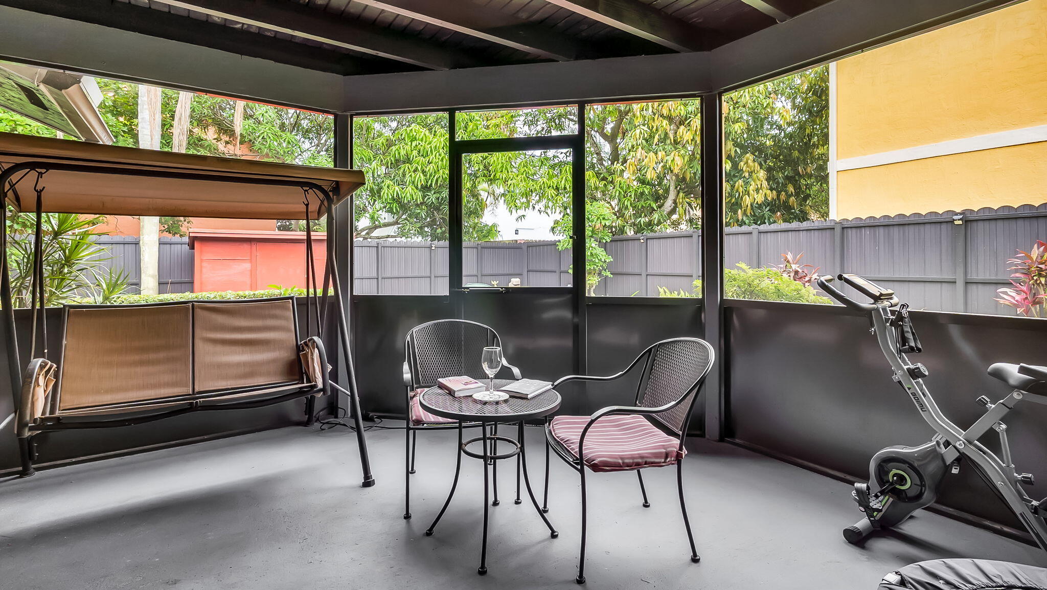 LAKESIDE SOUTH - Residential