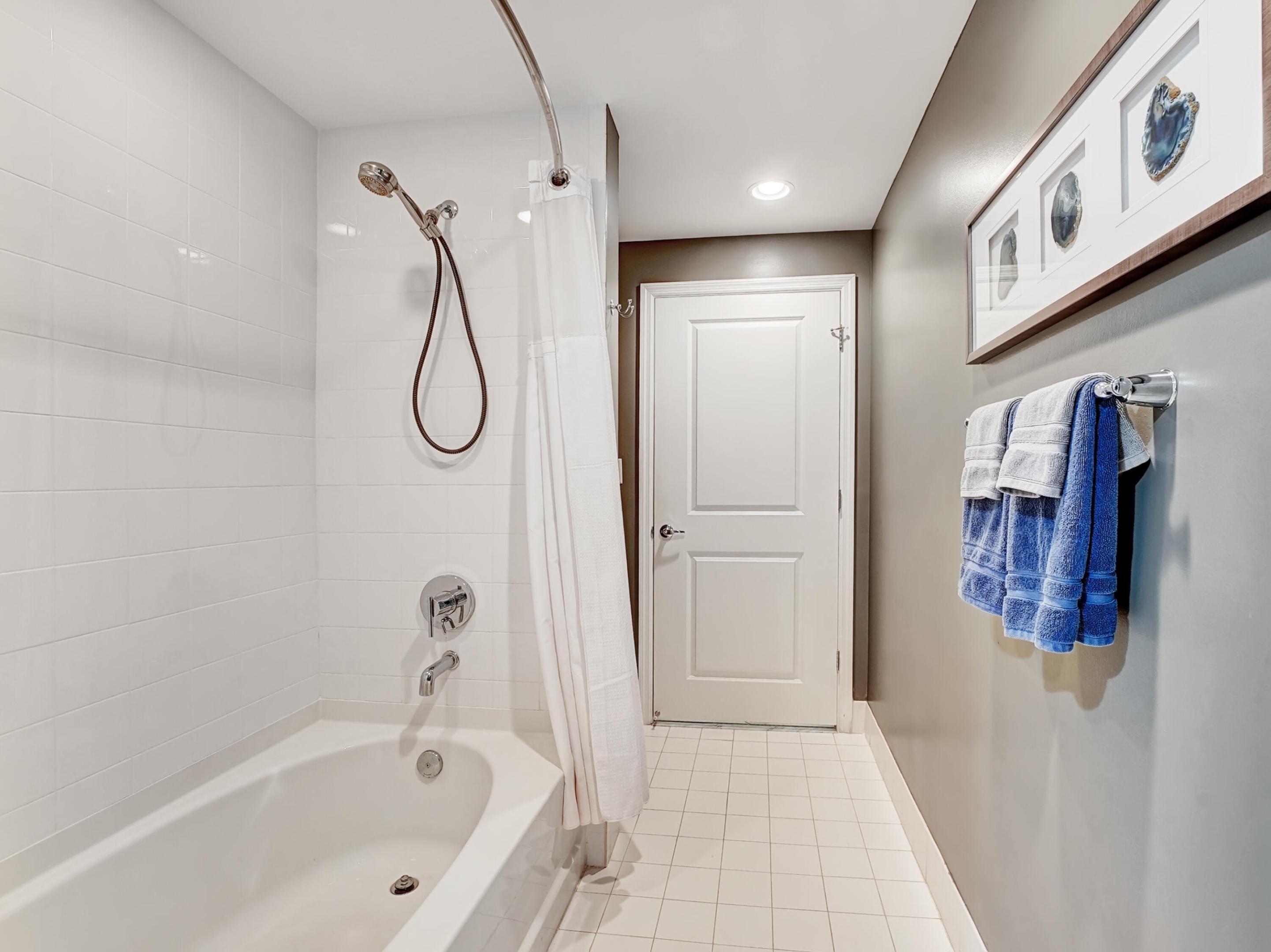 ASTOR CONDO - Residential Lease