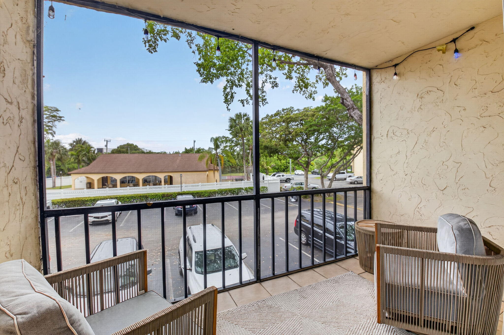 CASA DEL RIO CONDO - Residential Lease