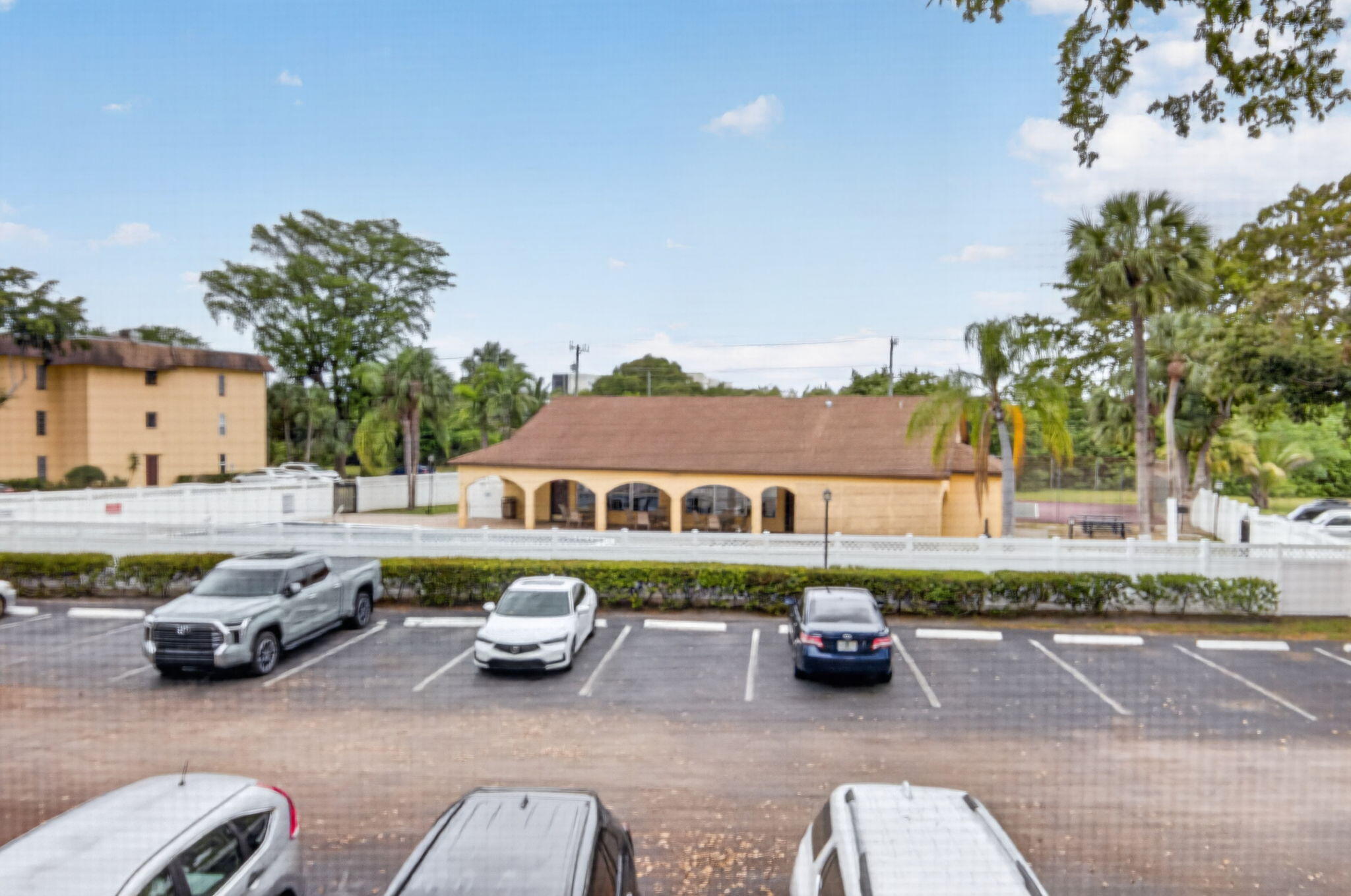 CASA DEL RIO CONDO - Residential Lease