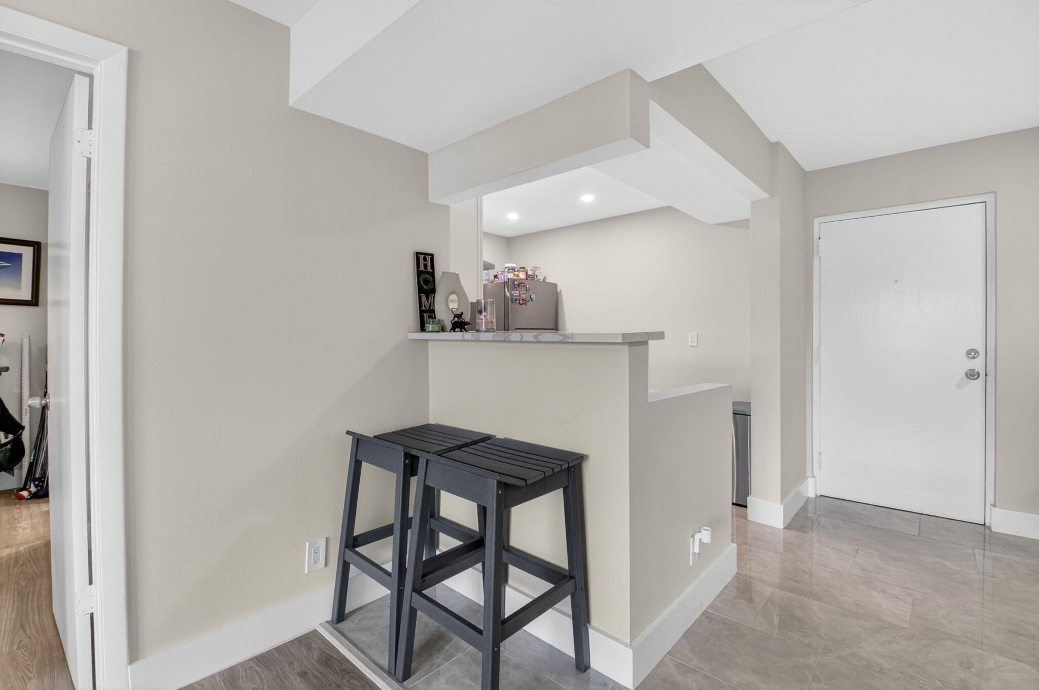 CASA DEL RIO CONDO - Residential Lease