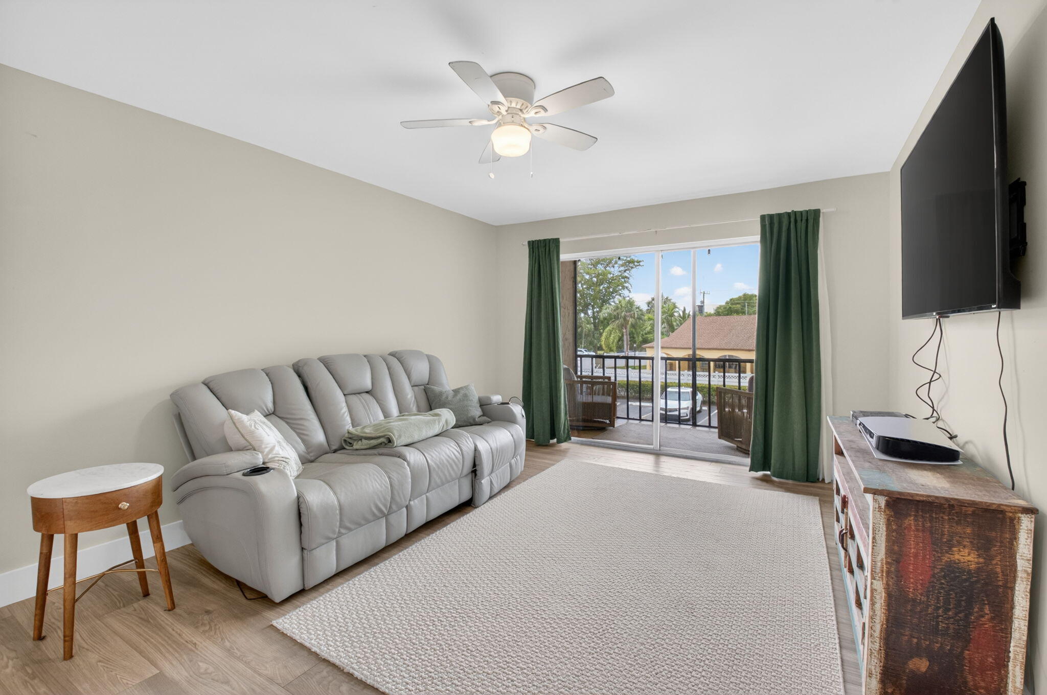 CASA DEL RIO CONDO - Residential Lease