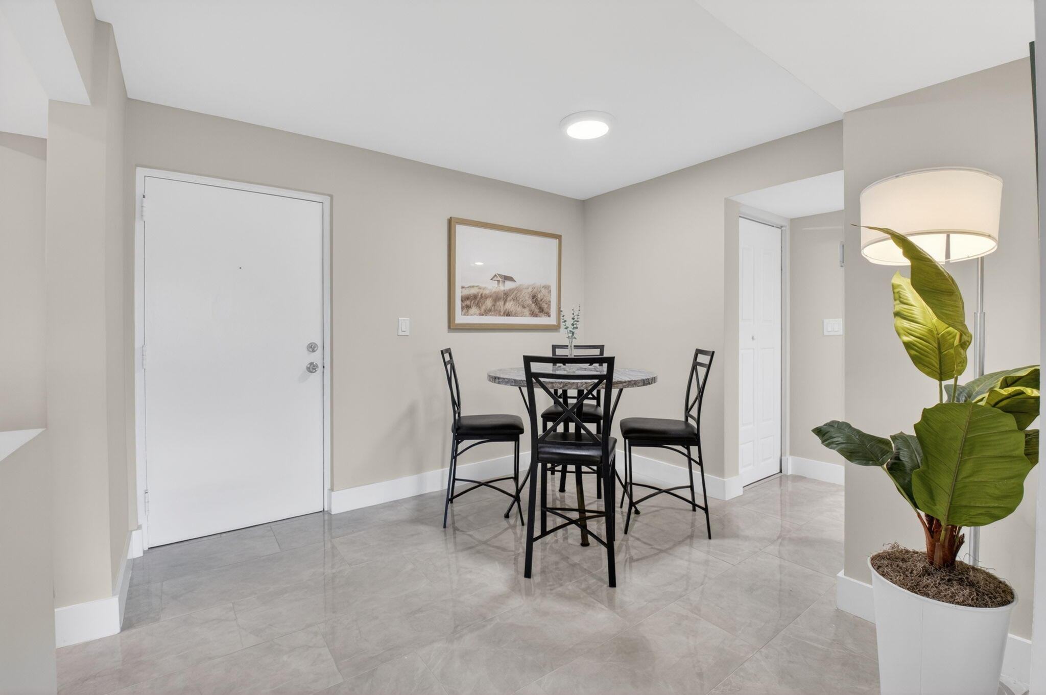 CASA DEL RIO CONDO - Residential Lease