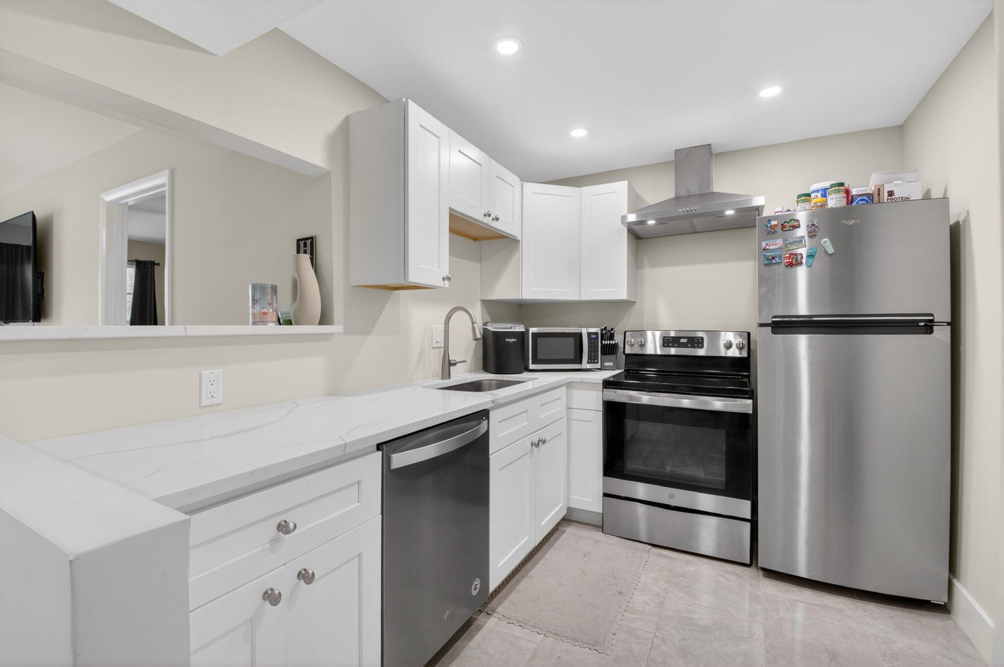 CASA DEL RIO CONDO - Residential Lease