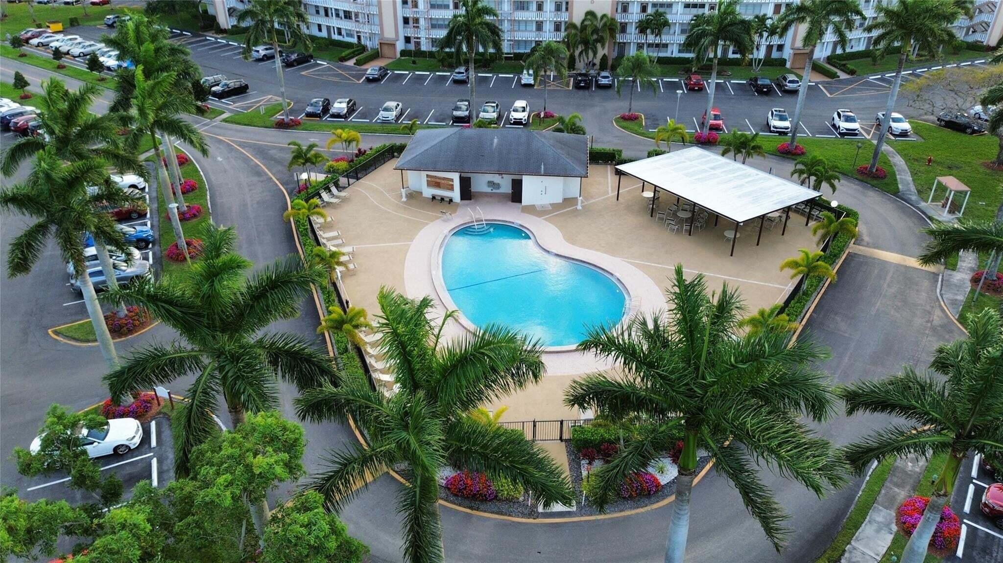 CORNWALL AT CENTURY VILLAGE CONDO - Residential
