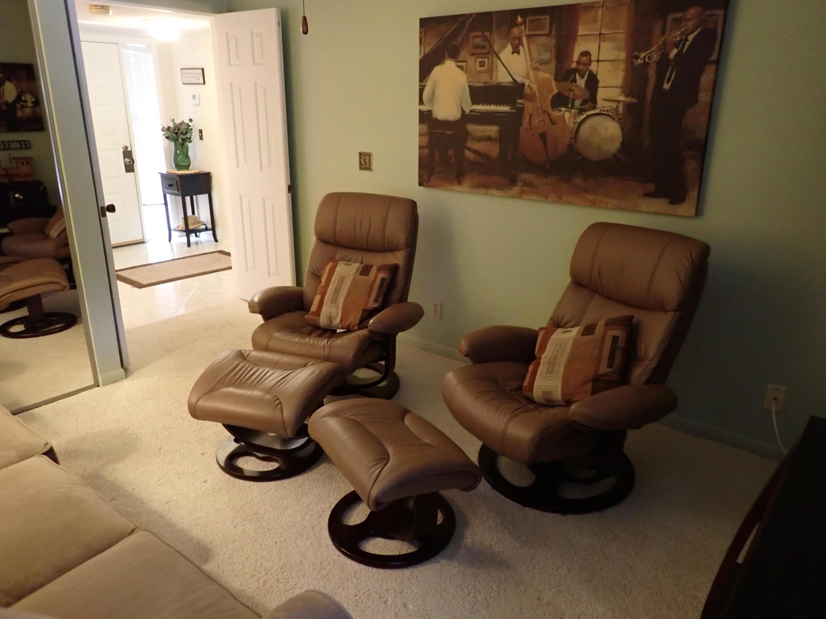 APPLEWOOD VILLAGE III-B CONDO - Residential