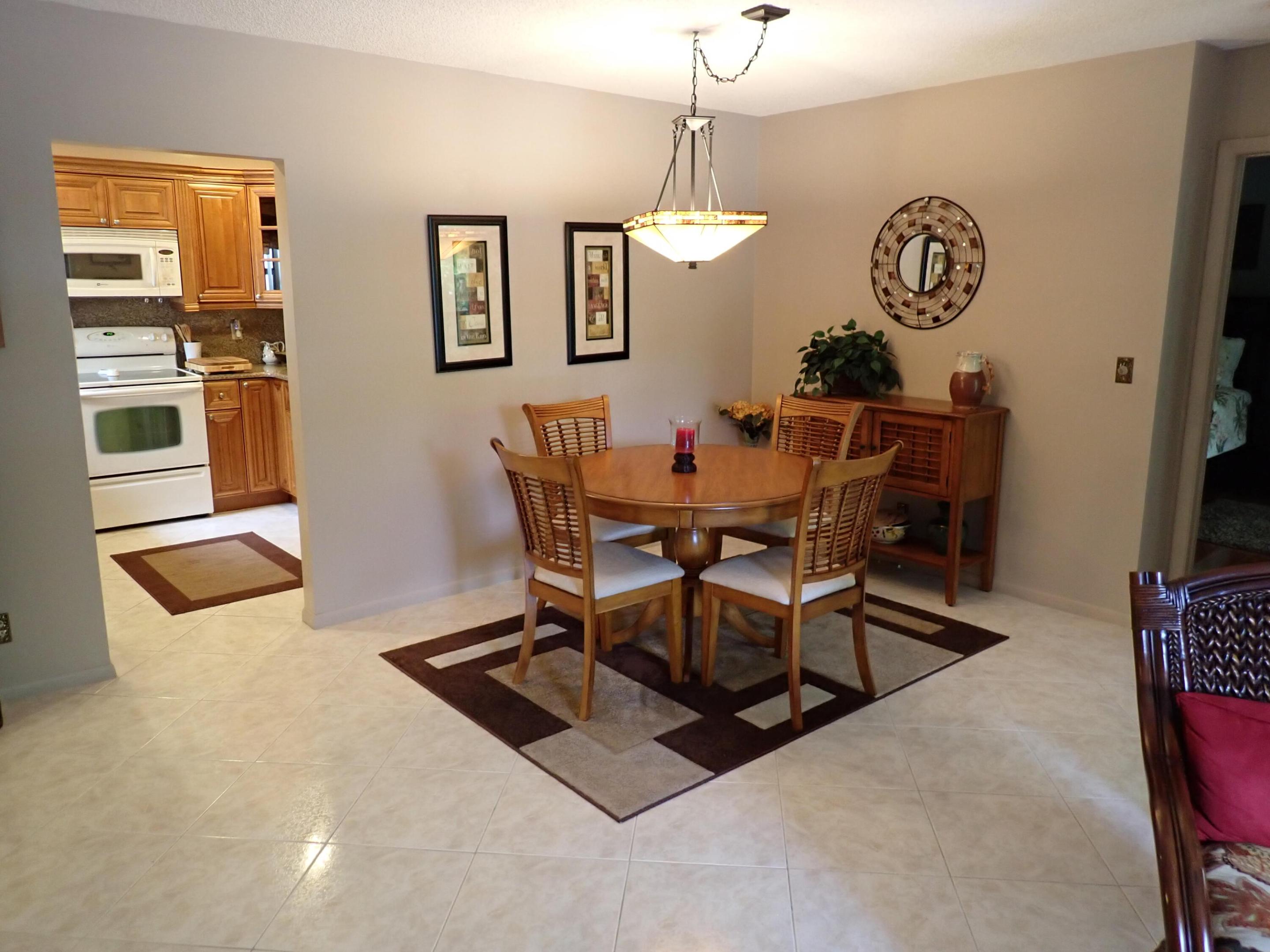 APPLEWOOD VILLAGE III-B CONDO - Residential