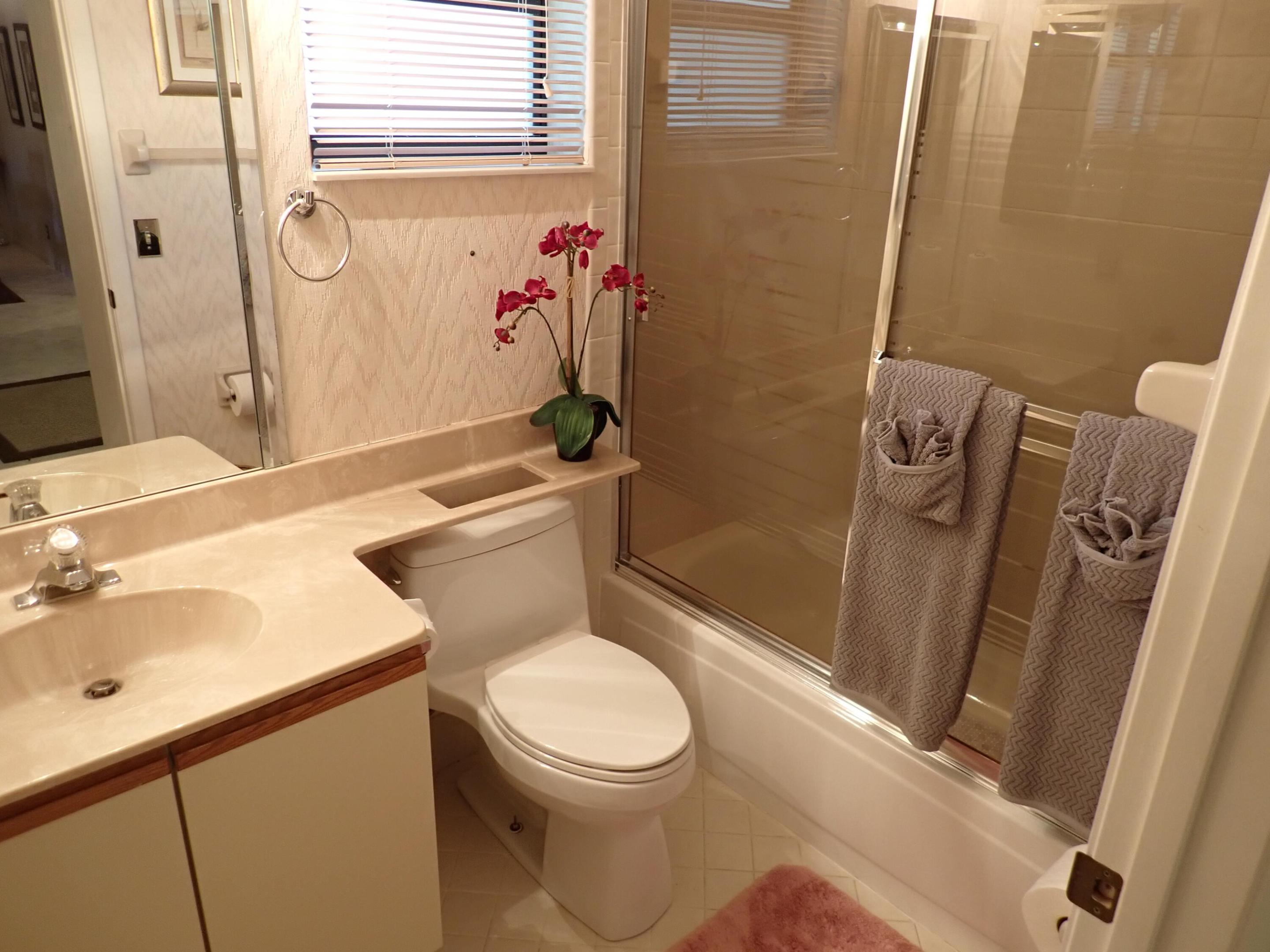 APPLEWOOD VILLAGE III-B CONDO - Residential