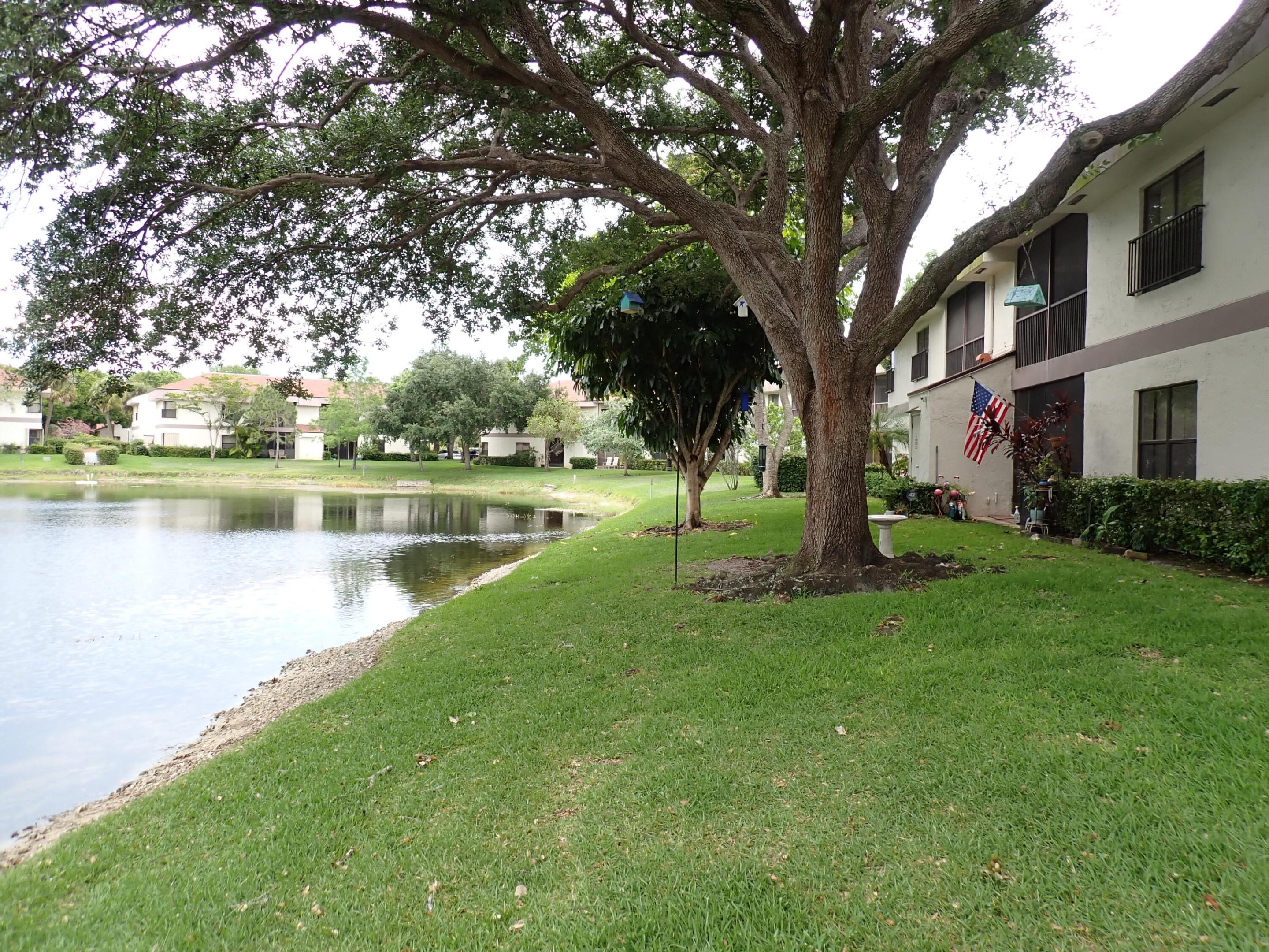 APPLEWOOD VILLAGE III-B CONDO - Residential
