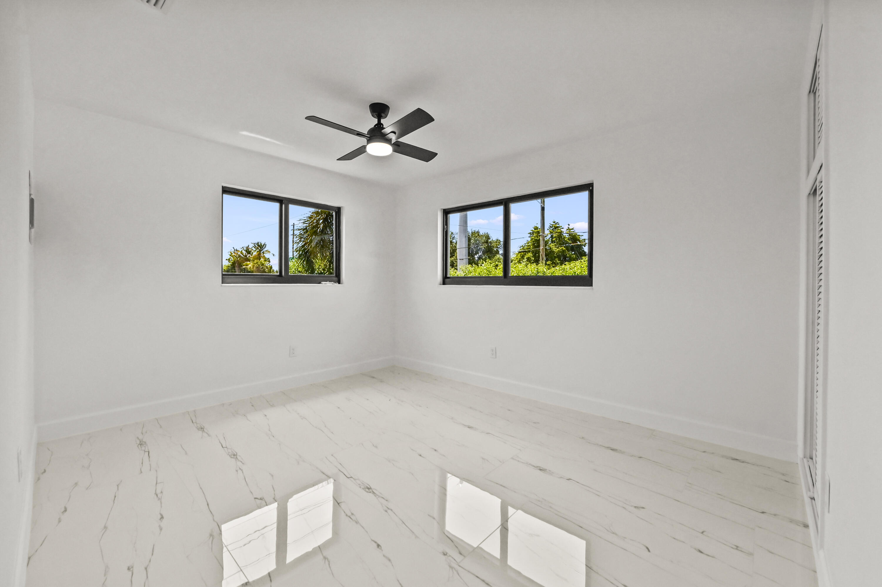 PALM BEACH FARMS CO 7 - Residential