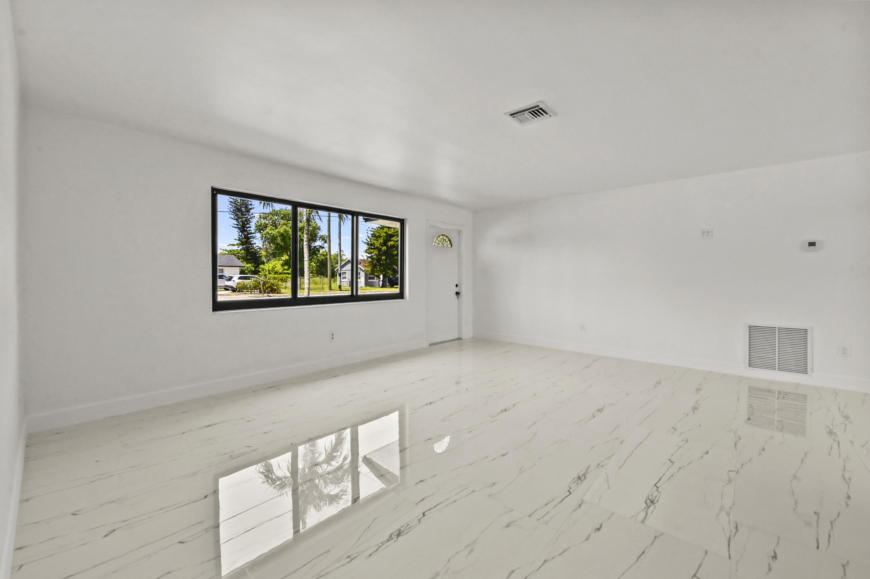 PALM BEACH FARMS CO 7 - Residential