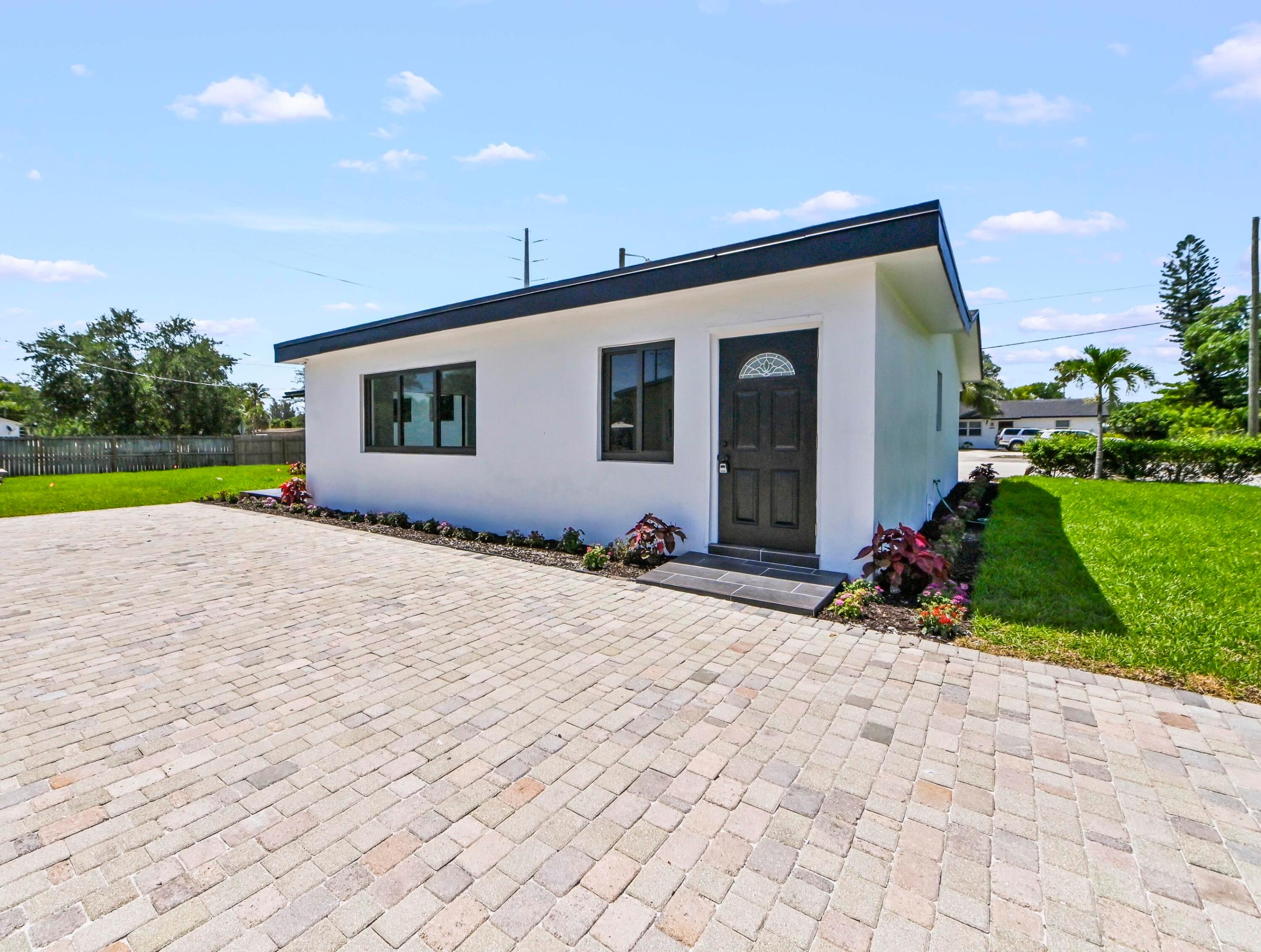 PALM BEACH FARMS CO 7 - Residential