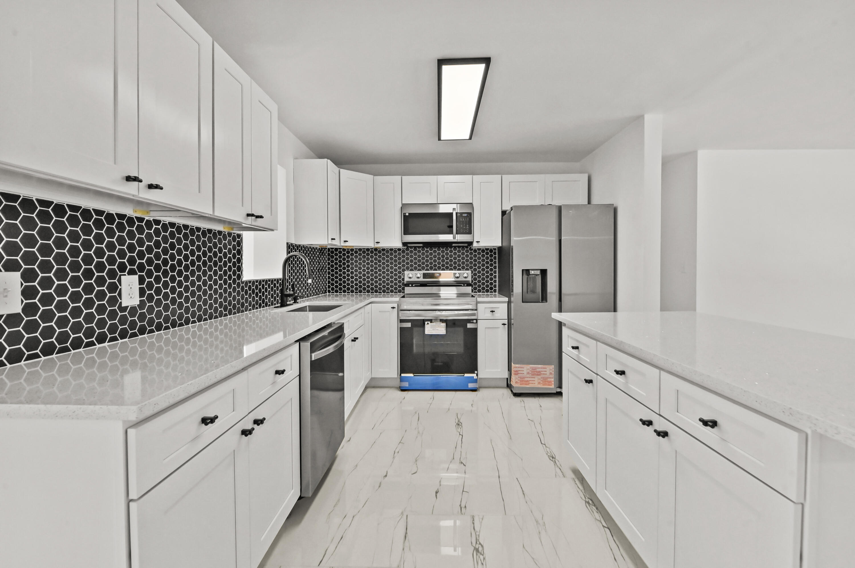 PALM BEACH FARMS CO 7 - Residential