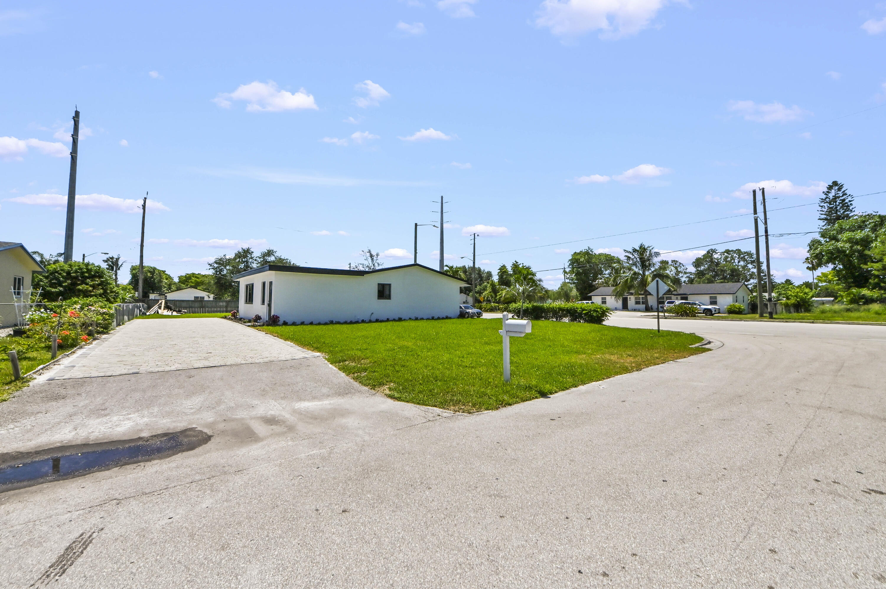 PALM BEACH FARMS CO 7 - Residential