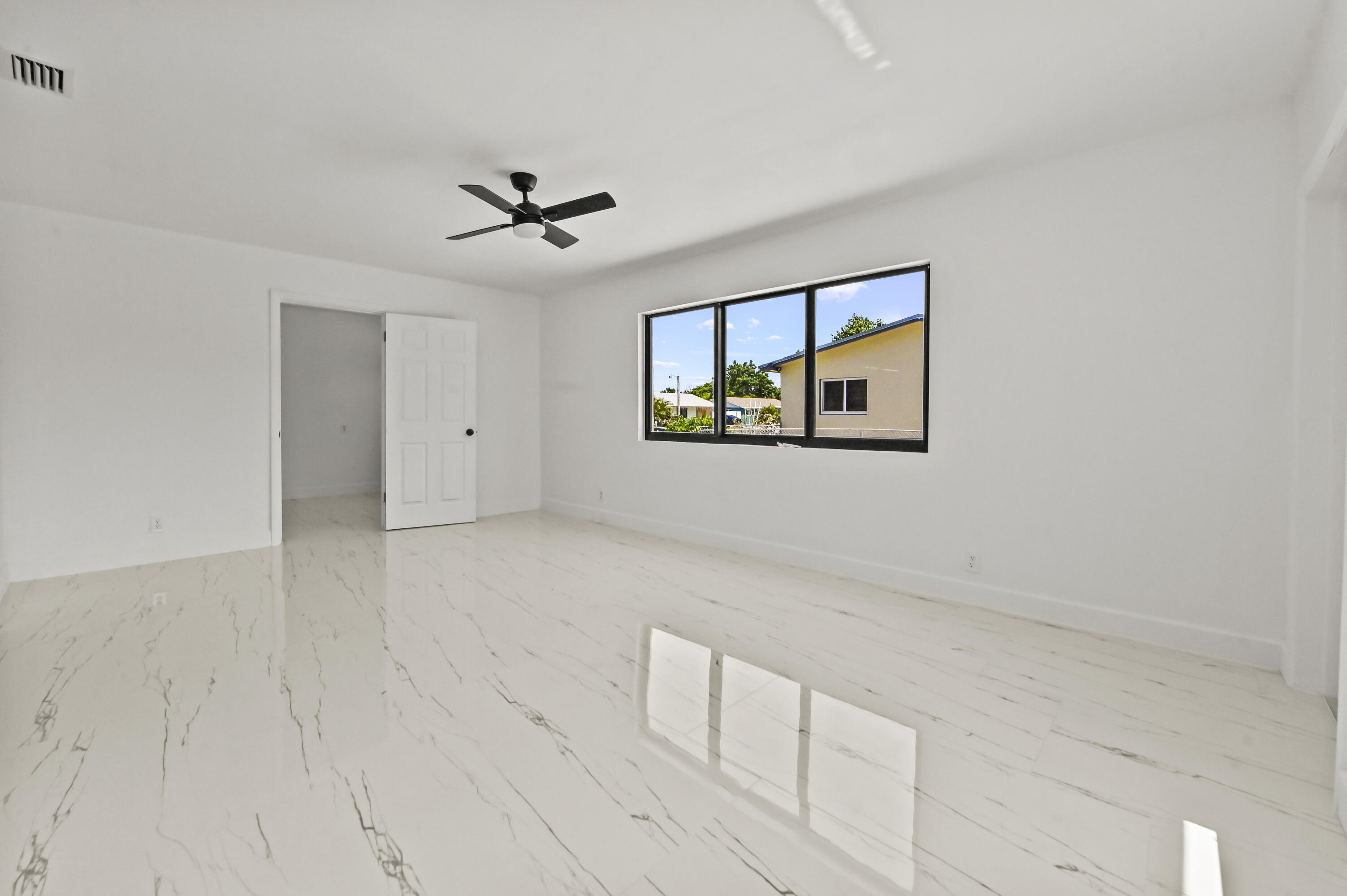 PALM BEACH FARMS CO 7 - Residential
