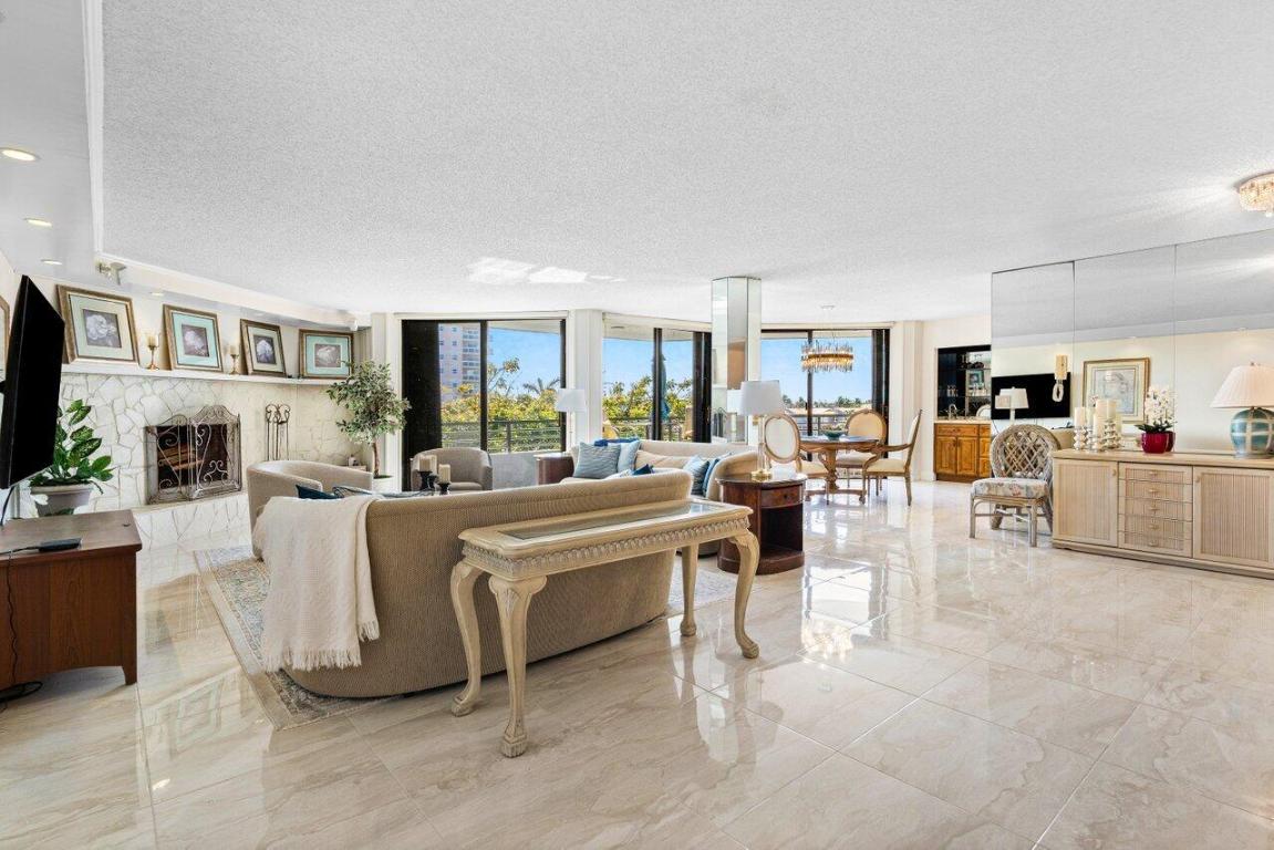 HARBORSIDE AT HILLSBORO BEACH - Residential