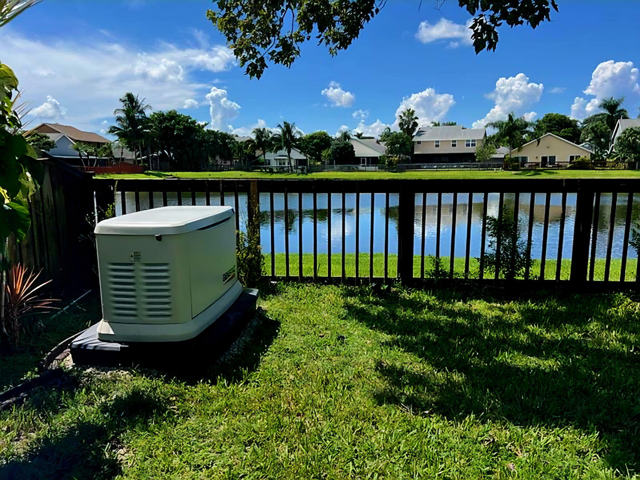 SAWGRASS ESTATES - Residential