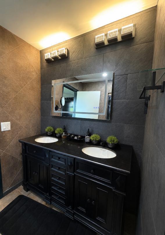 SAWGRASS ESTATES - Residential