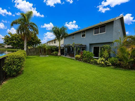 SAWGRASS ESTATES - Residential
