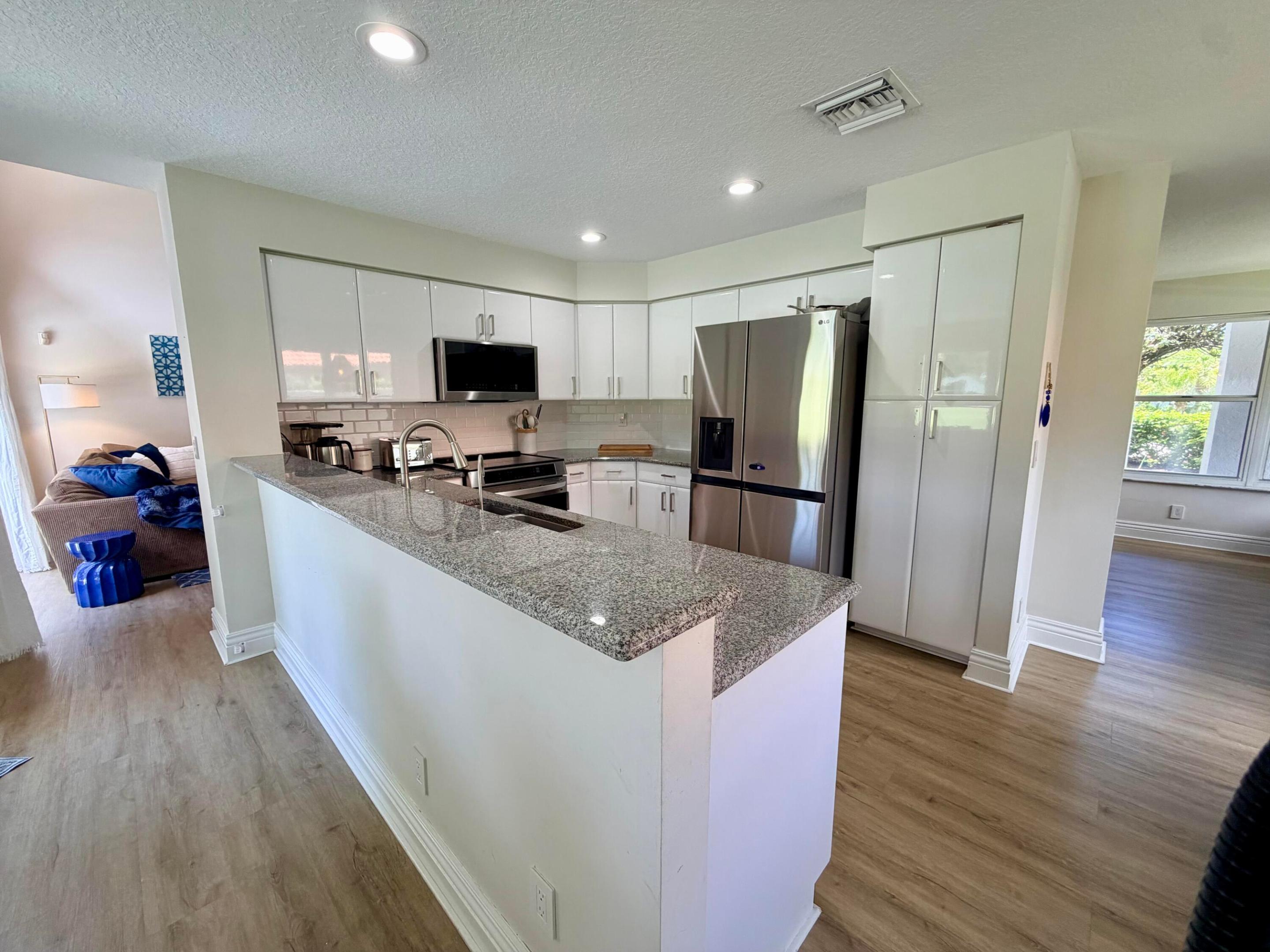 CEDAR CAY - Residential
