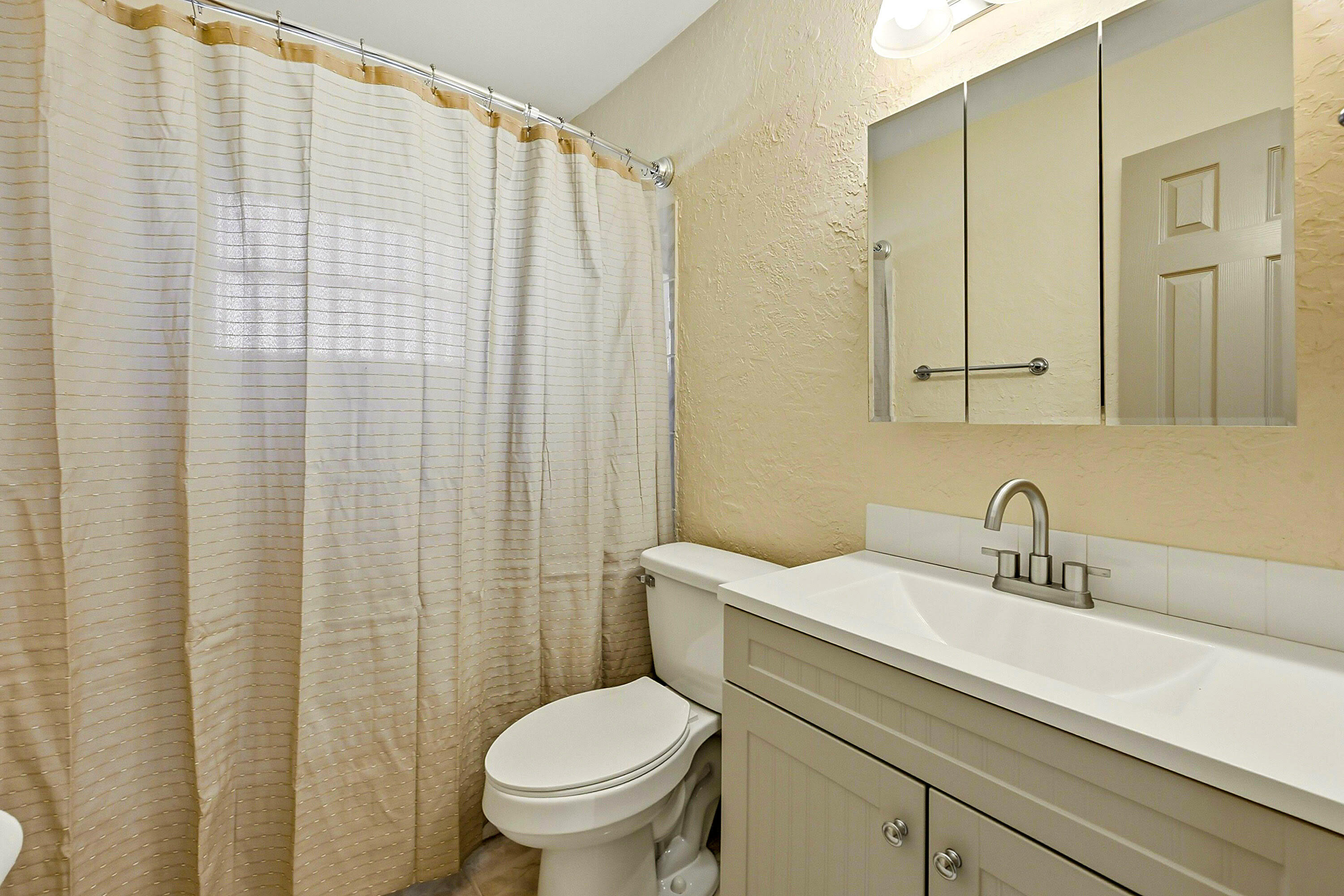 AMBERWOODS OF BOCA 2ND ADD - Residential