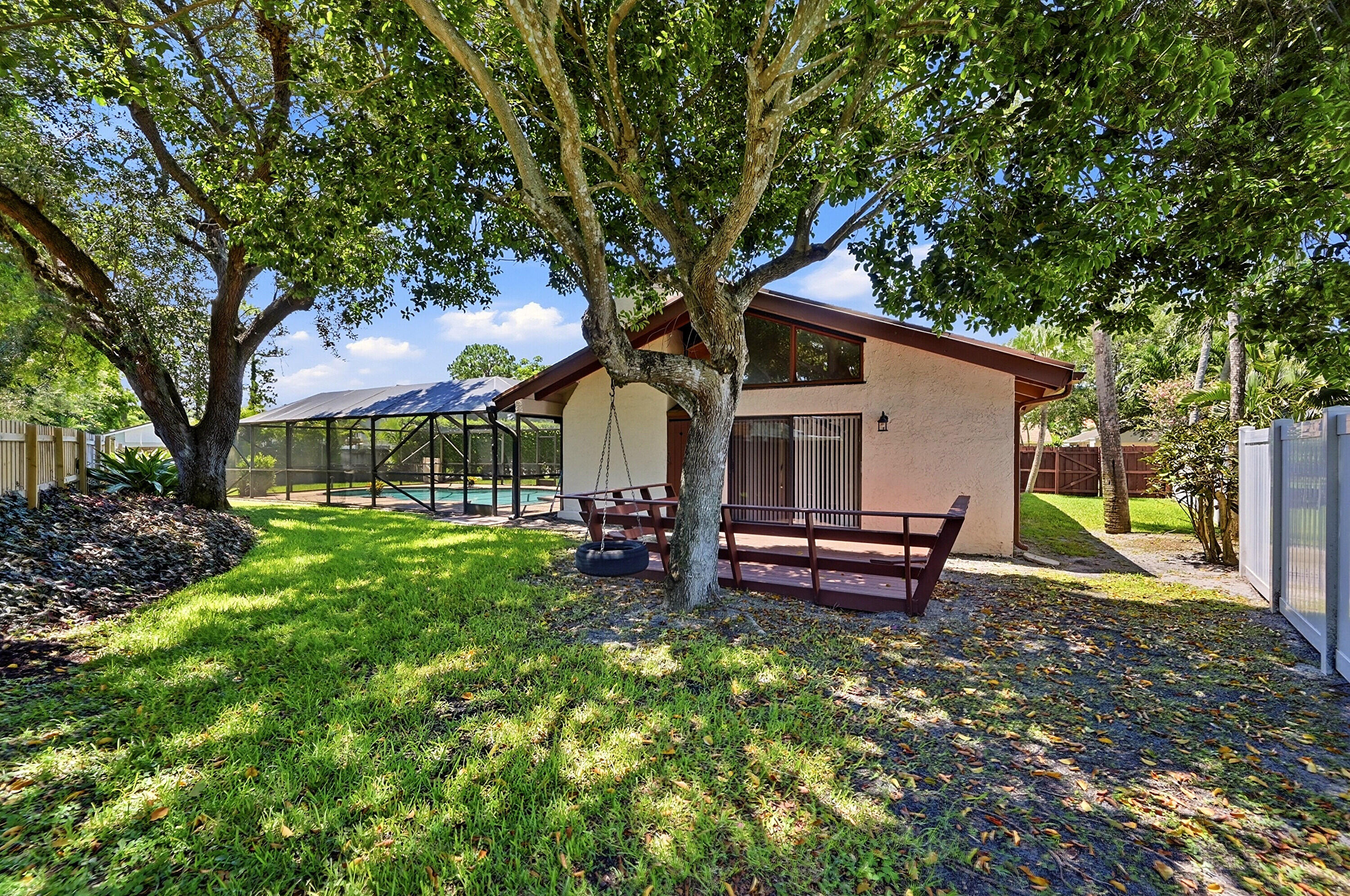 AMBERWOODS OF BOCA 2ND ADD - Residential