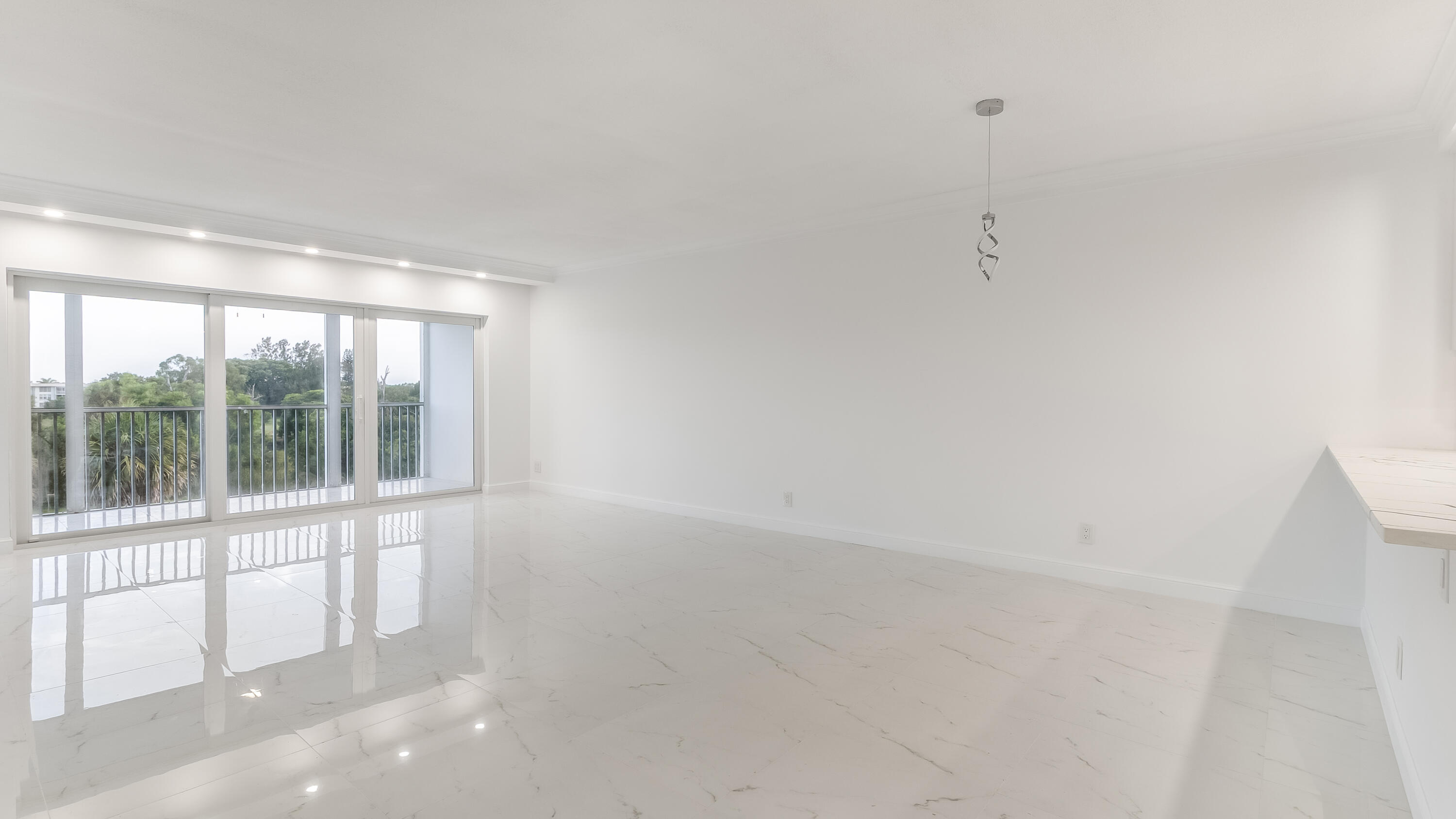 NO 4 PALM-AIRE COUNTRY CLUB - Residential Lease