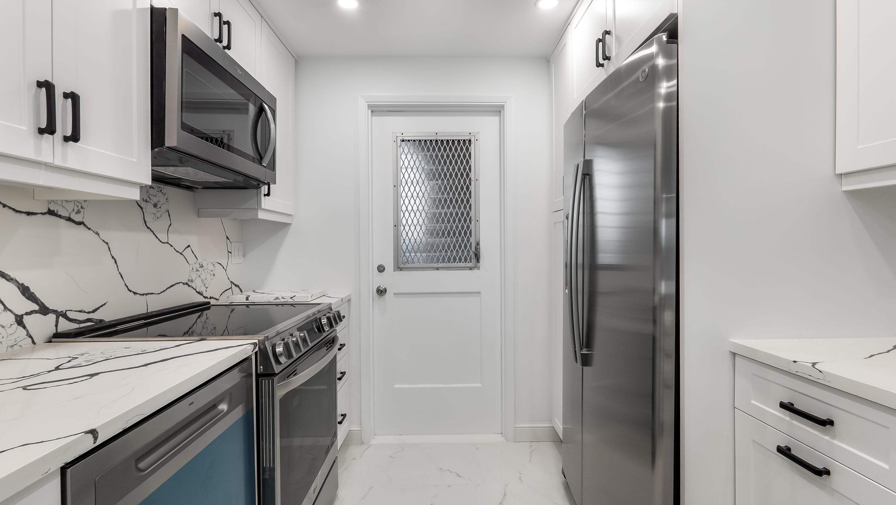 NO 4 PALM-AIRE COUNTRY CLUB - Residential Lease