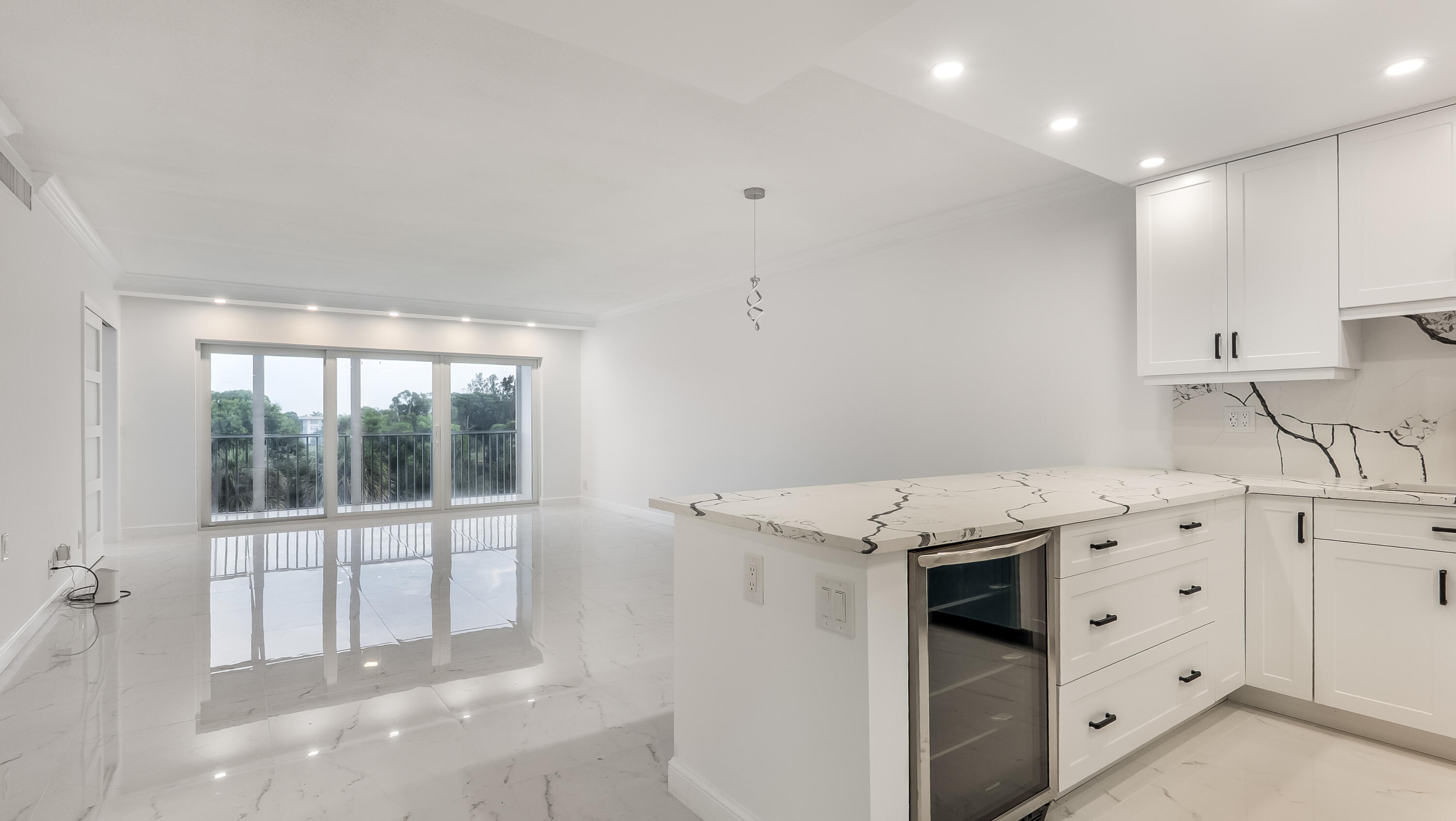 NO 4 PALM-AIRE COUNTRY CLUB - Residential Lease