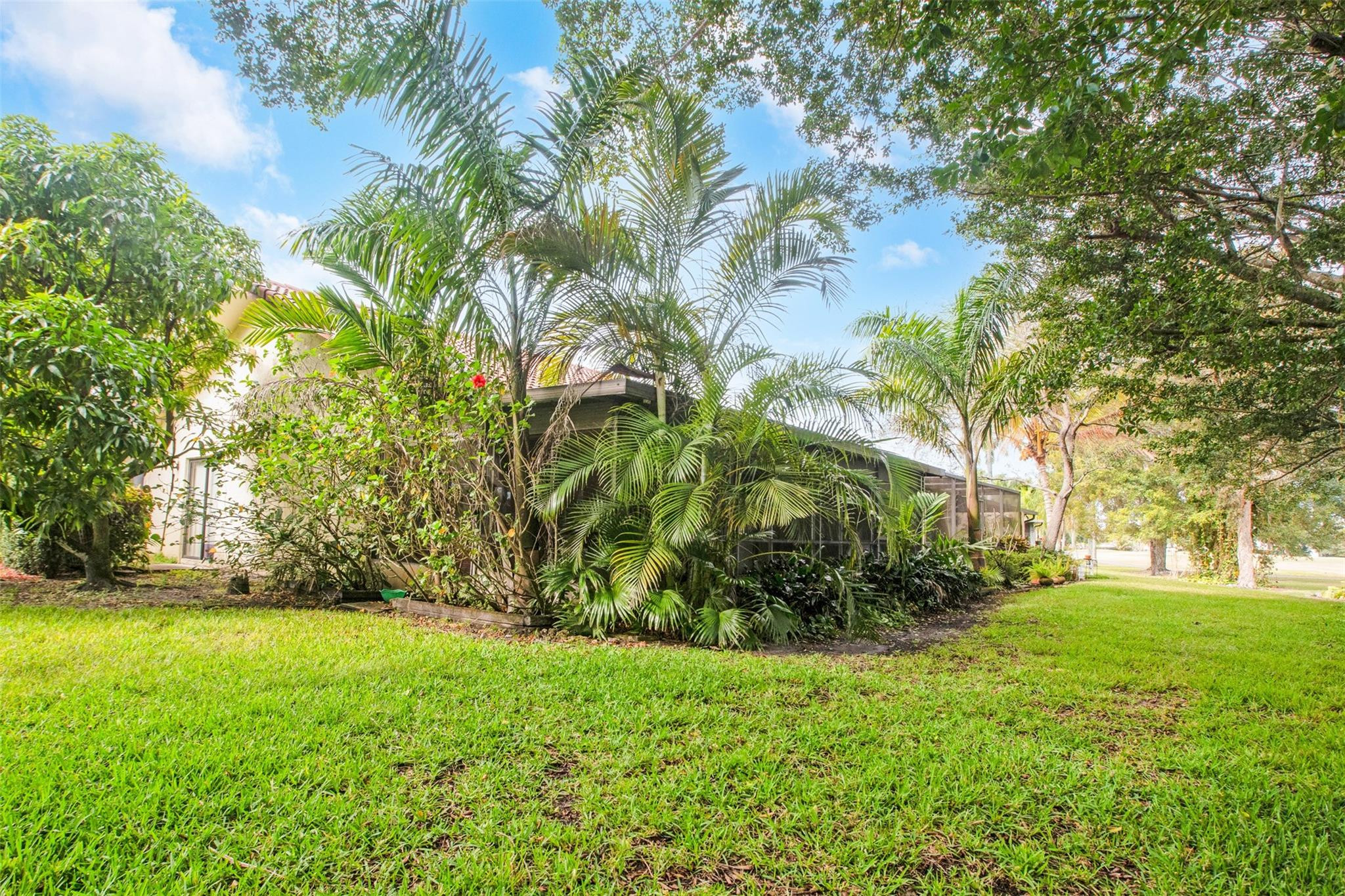 VILLAS OF BONAVENTURE - Residential
