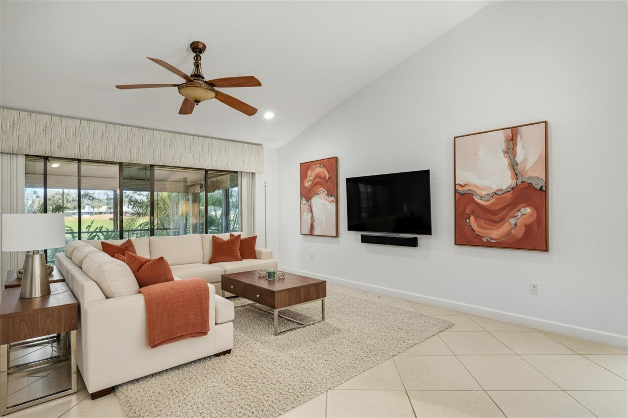 VILLAS OF BONAVENTURE - Residential