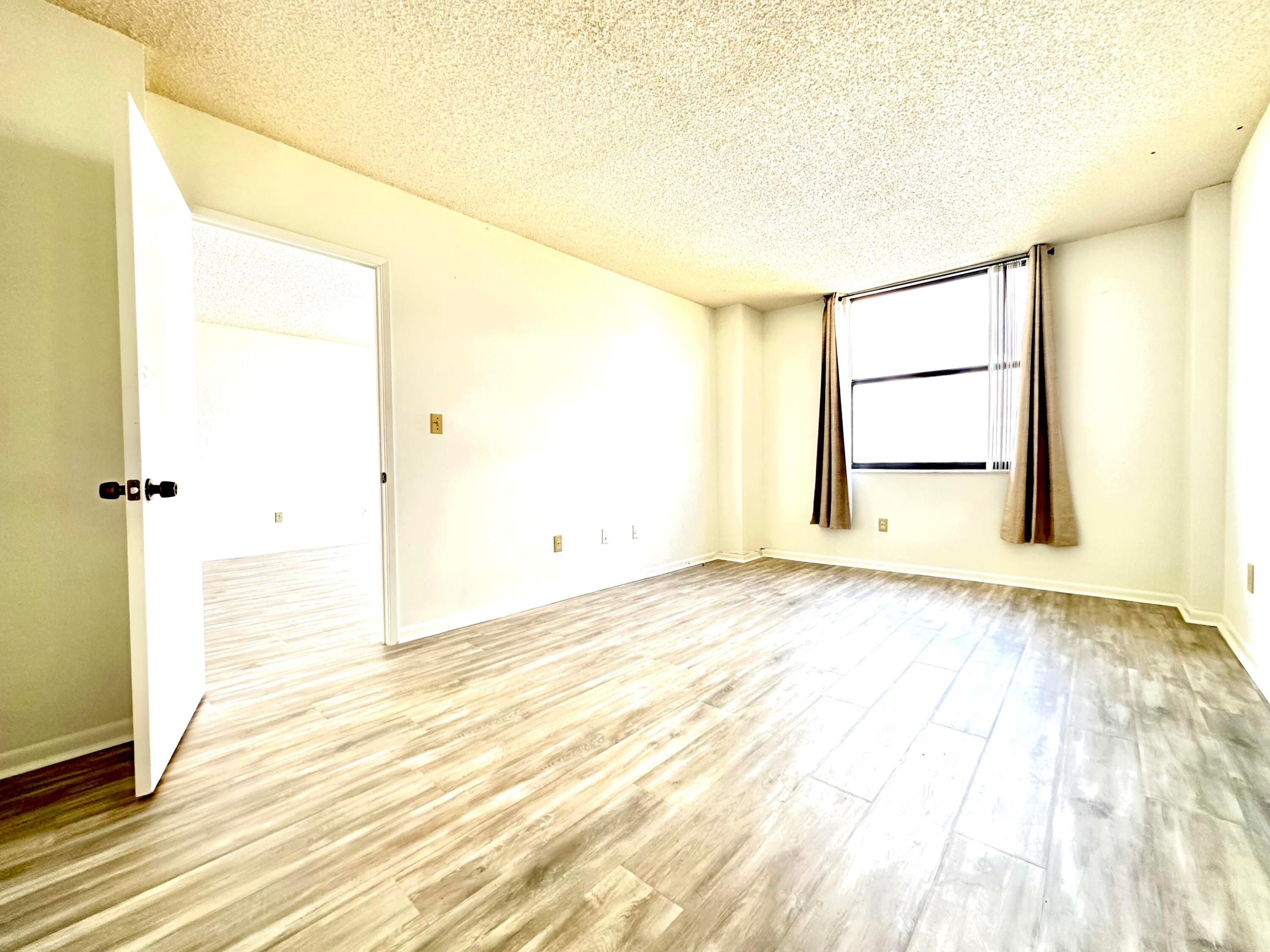 GREENWICH PH I CONDO - Residential Lease