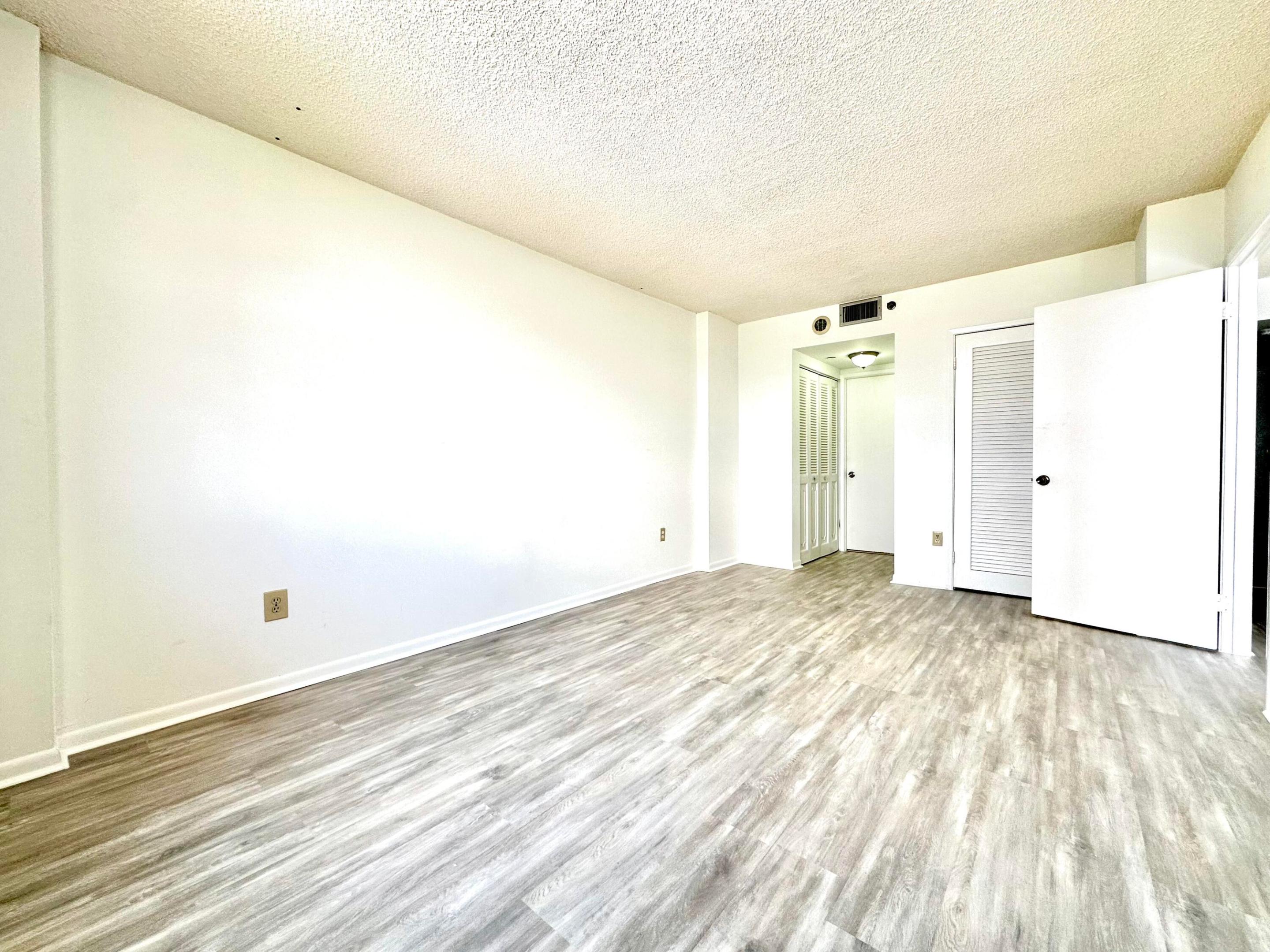 GREENWICH PH I CONDO - Residential Lease