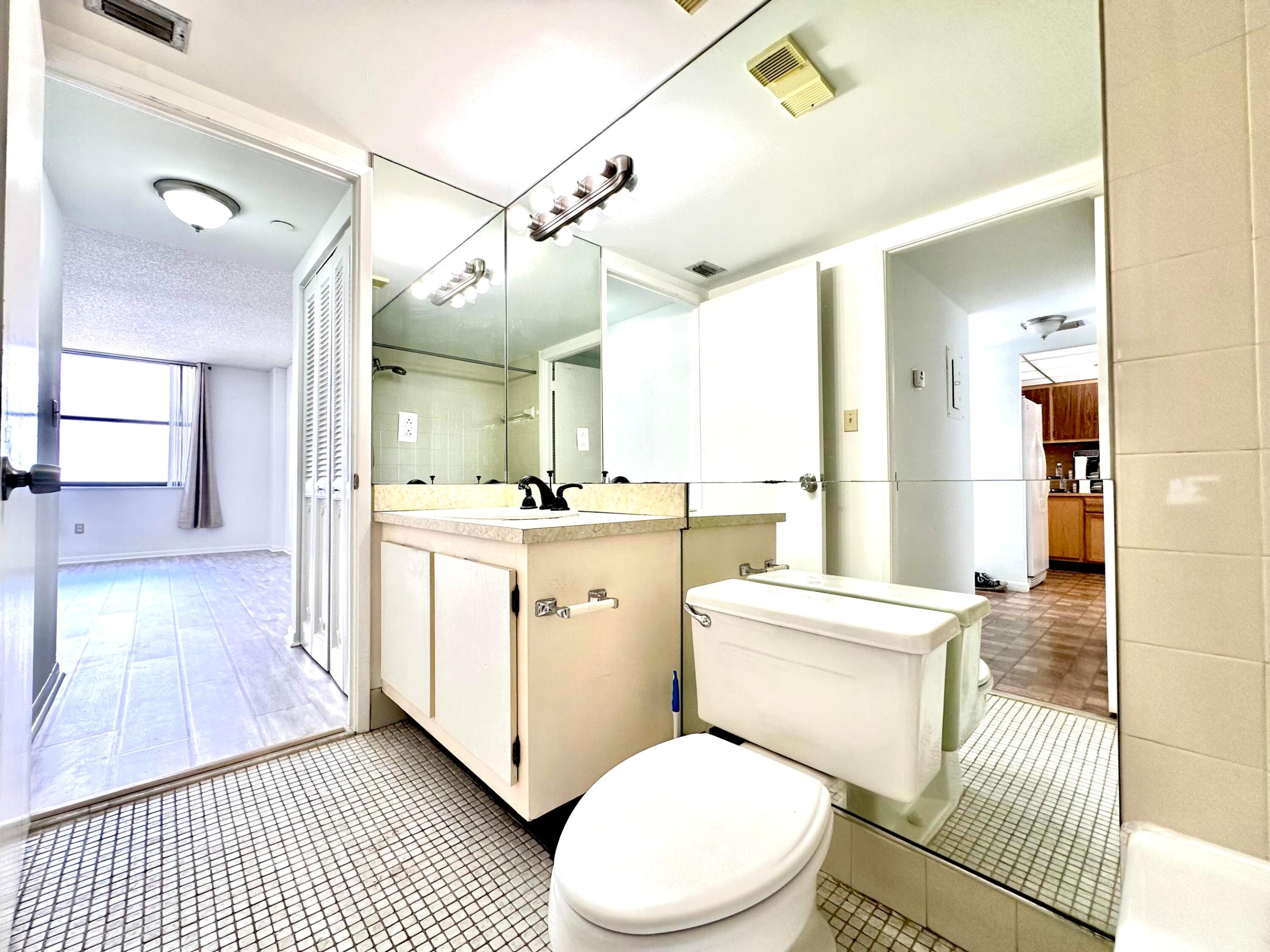 GREENWICH PH I CONDO - Residential Lease