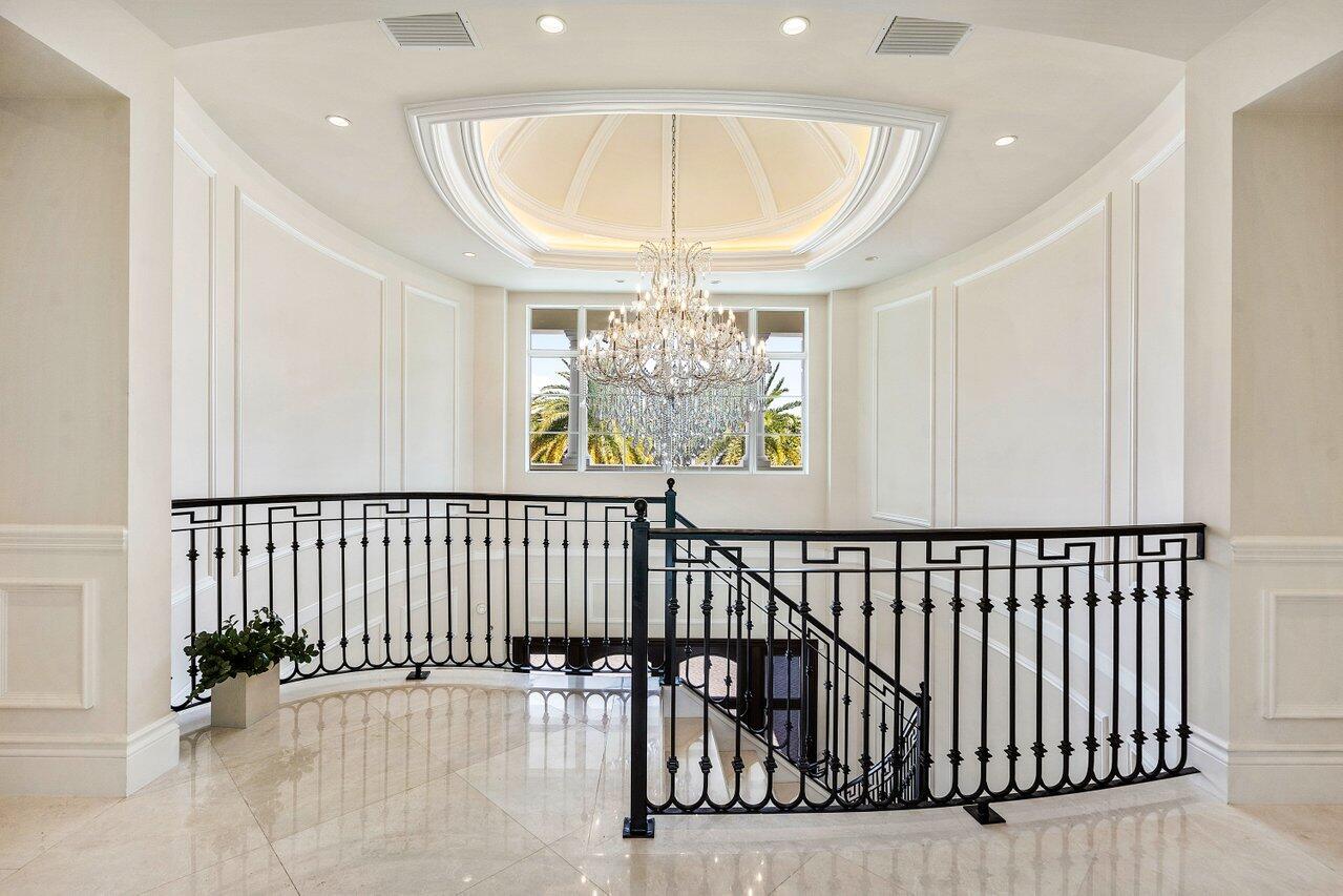 ROYAL PALM YACHT & COUNTRY CLUB - Residential