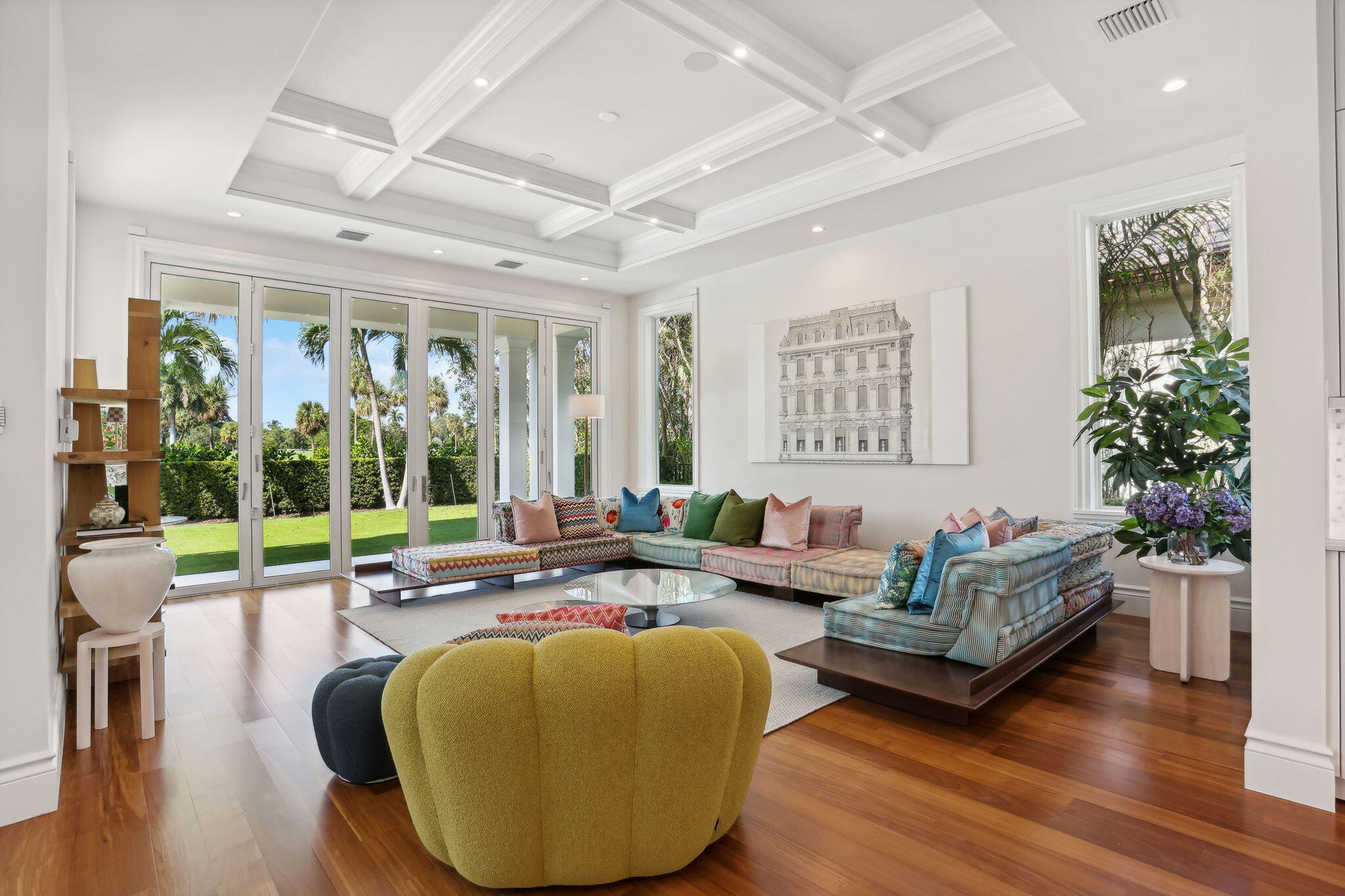 ROYAL PALM YACHT & COUNTRY CLUB - Residential