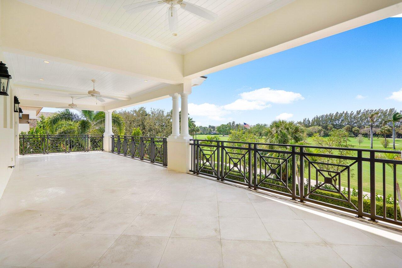 ROYAL PALM YACHT & COUNTRY CLUB - Residential