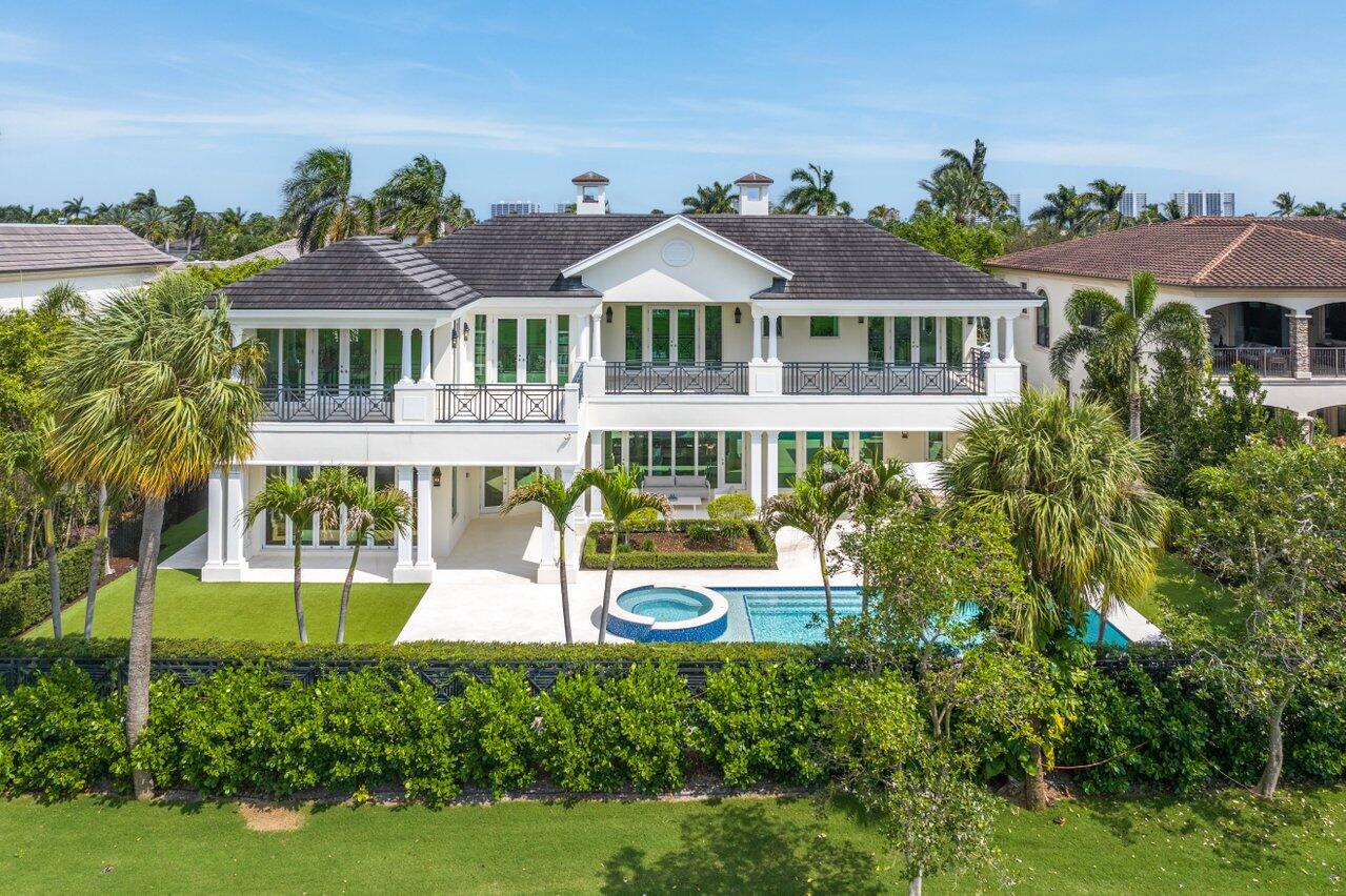 ROYAL PALM YACHT & COUNTRY CLUB - Residential