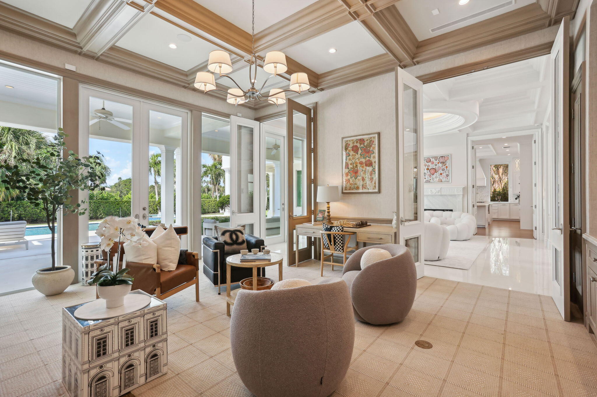 ROYAL PALM YACHT & COUNTRY CLUB - Residential